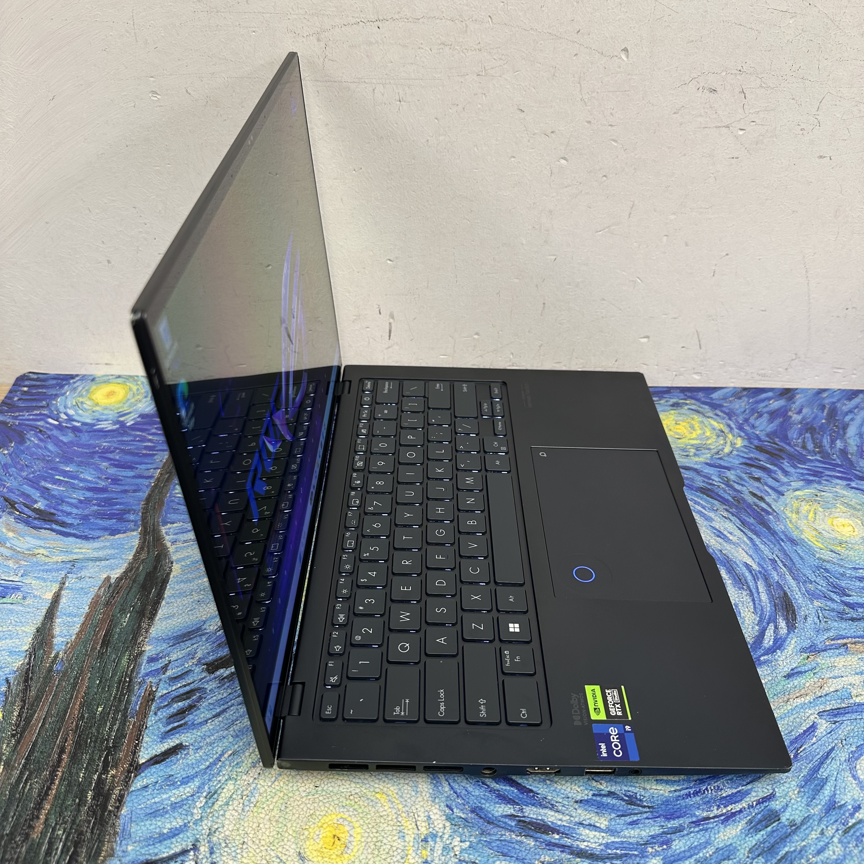 Asus Zenbook Pro 14寸 2.8K 120Hz OLED Mon Intel i9-13900H /16GB Ram/1TB SSD/ Dolby Atmos喇叭/ Gaming Laptop / Notebook / 黑色/ Win11/ YouTube / Netflix / Disney+/粗用一流