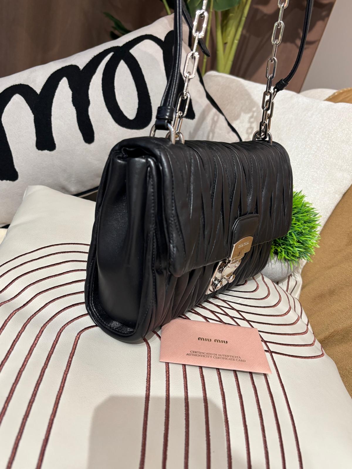 Miu Miu chain shoulder bag 100%Authentic,95%new ✅dust bag  