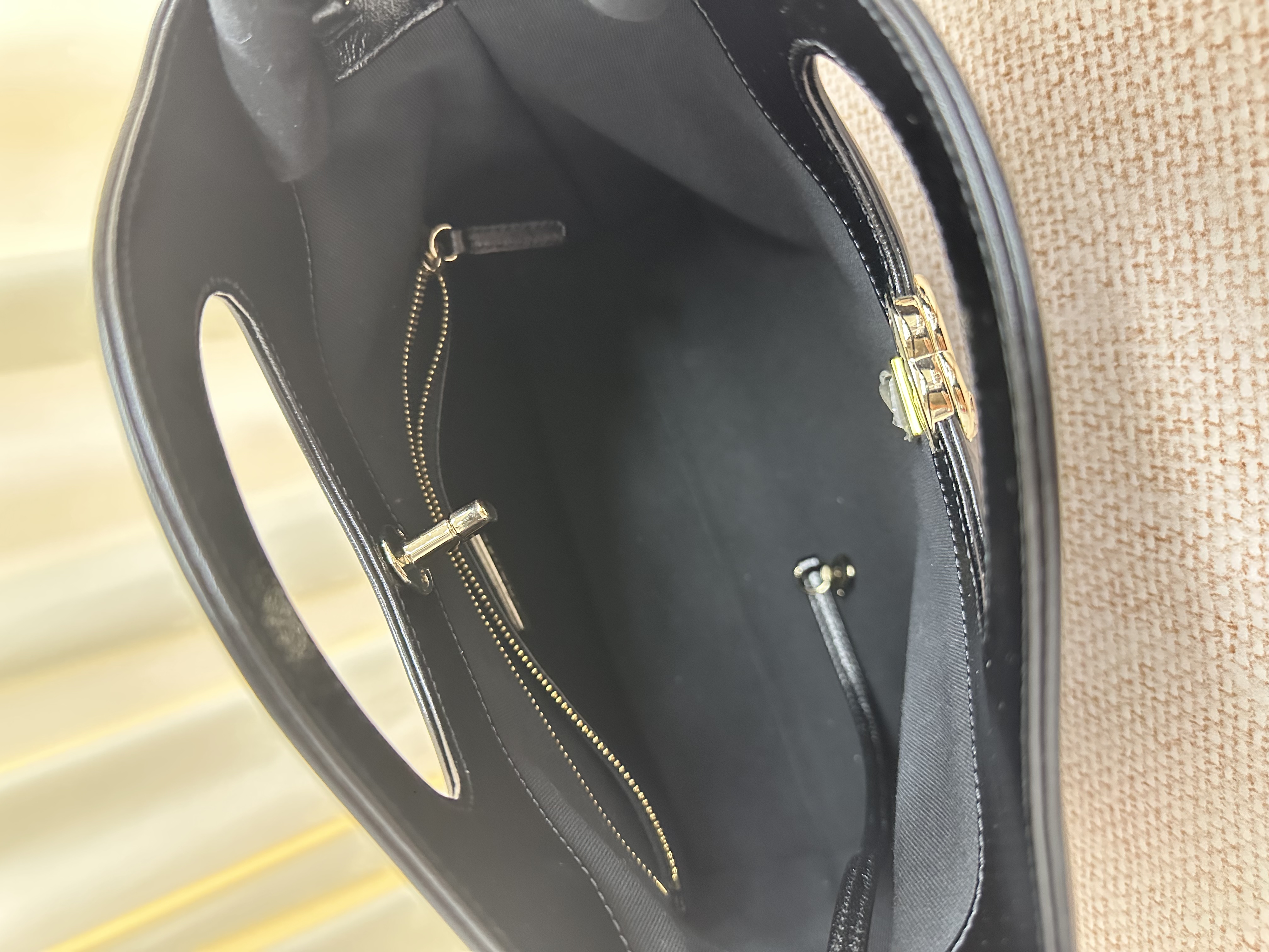 Pre-owned Chanel 31 Bag/ Product Code: 26041601