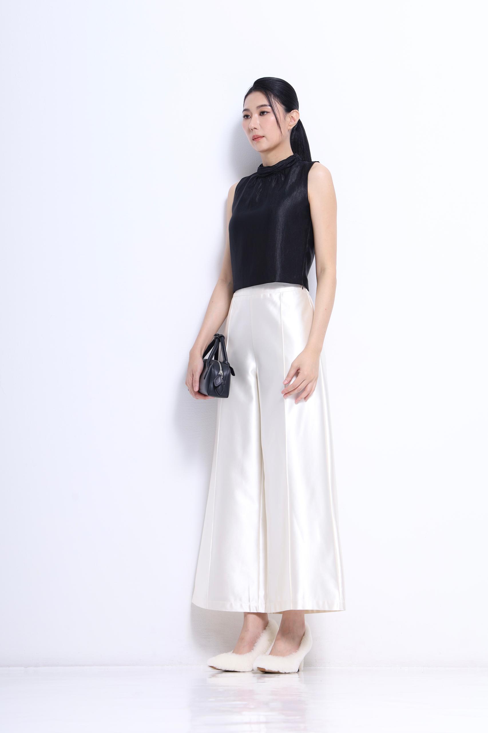 CB2746 Twist Neck Satin Sleeveless Top