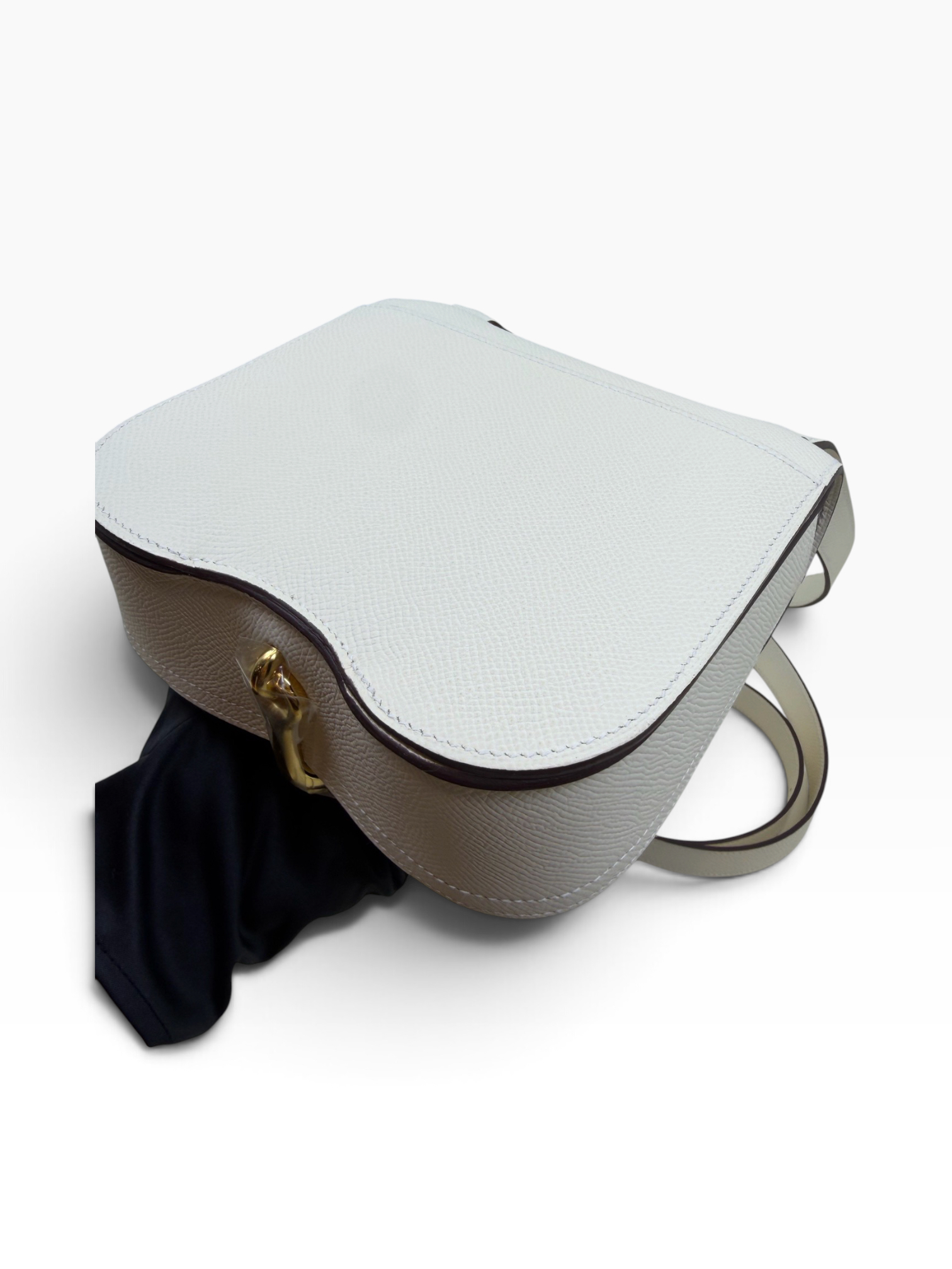 Pre owned hermes Della mini/ stamp B K08221