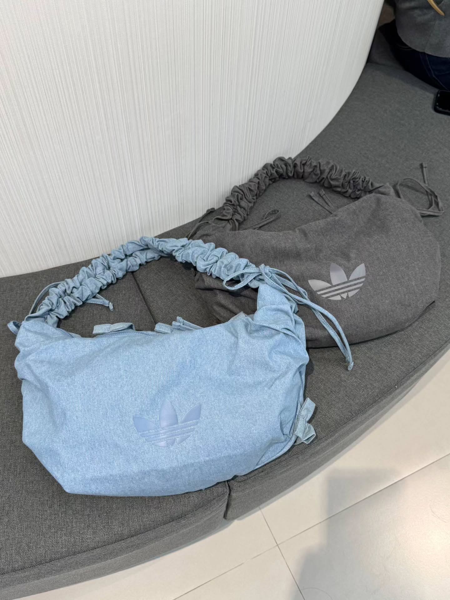 🖤三叶草 云朵包 🇭🇰