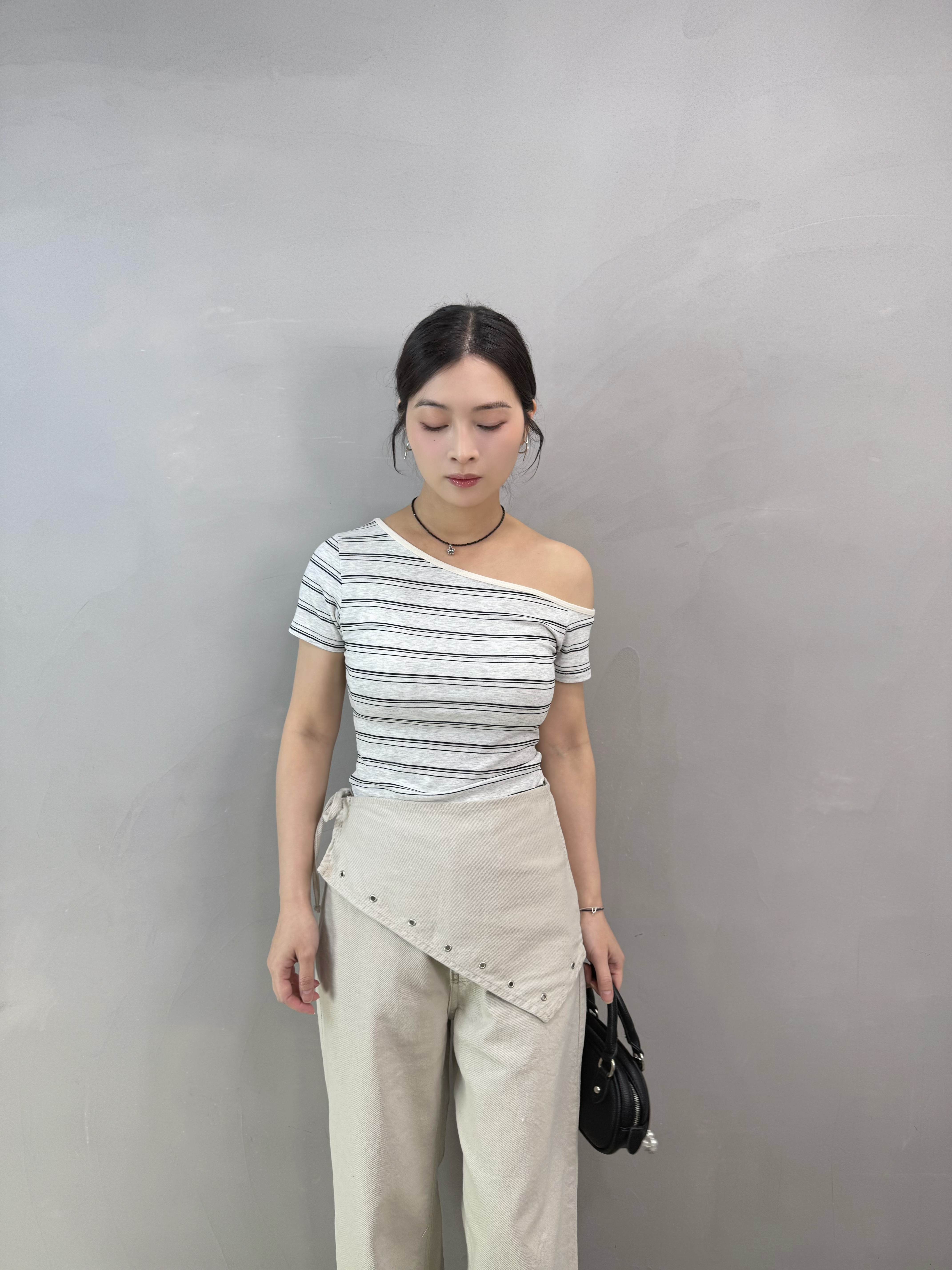 U72 單邊露膊橫間Tee