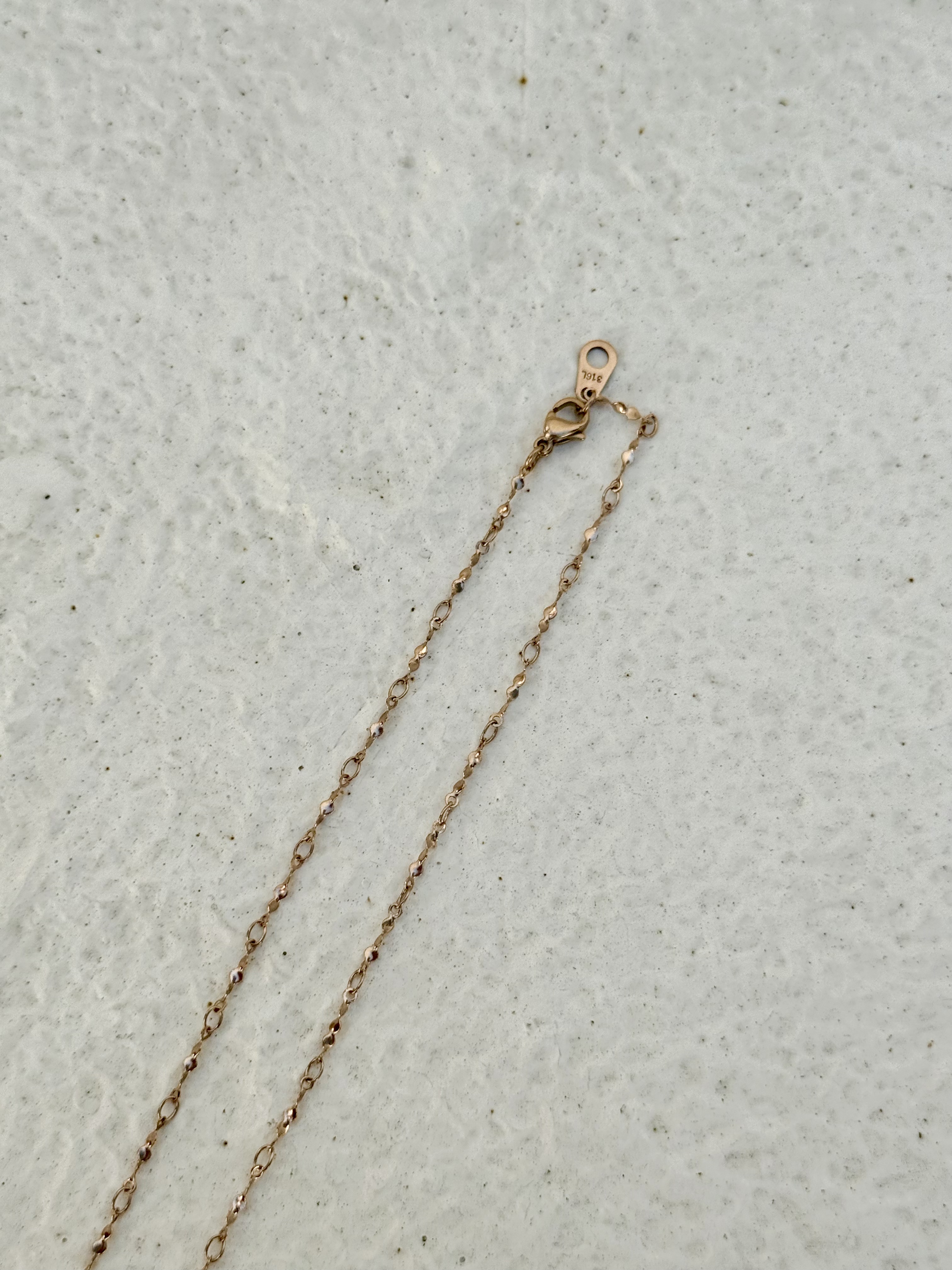 Rose twist circle stainless necklace