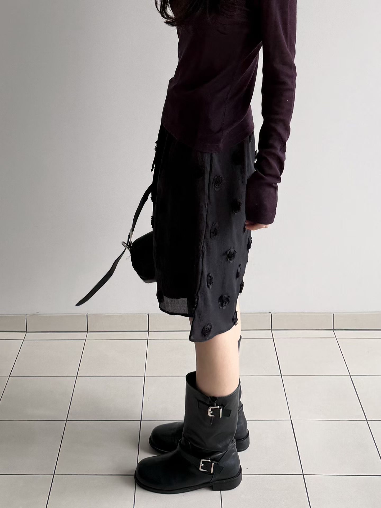 annie flora mid-skirt