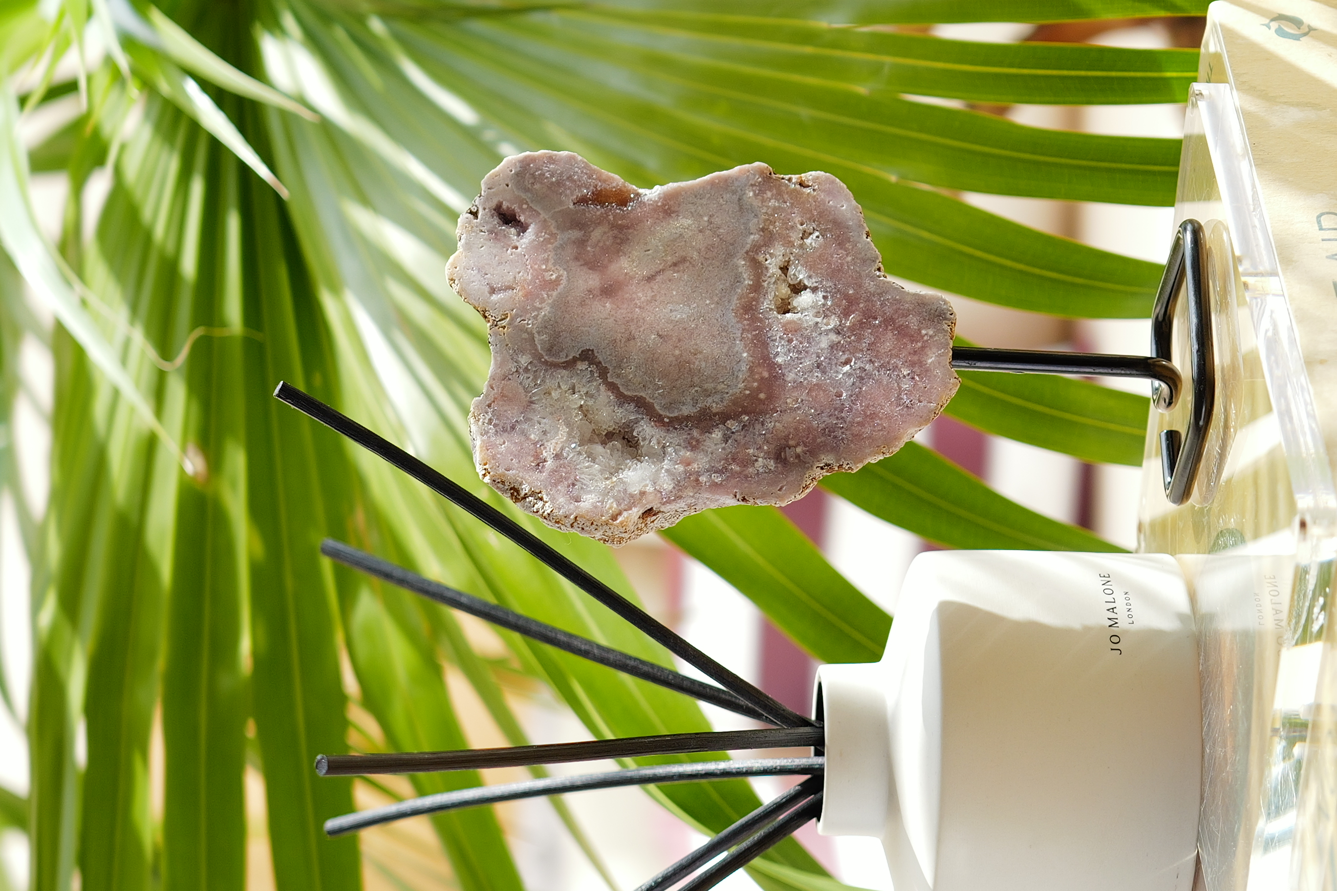 ༒19.8cm粉紅紫水晶 晶牙原石 連托架擺件༒PA.7008C2AGAA8-RA22*9em