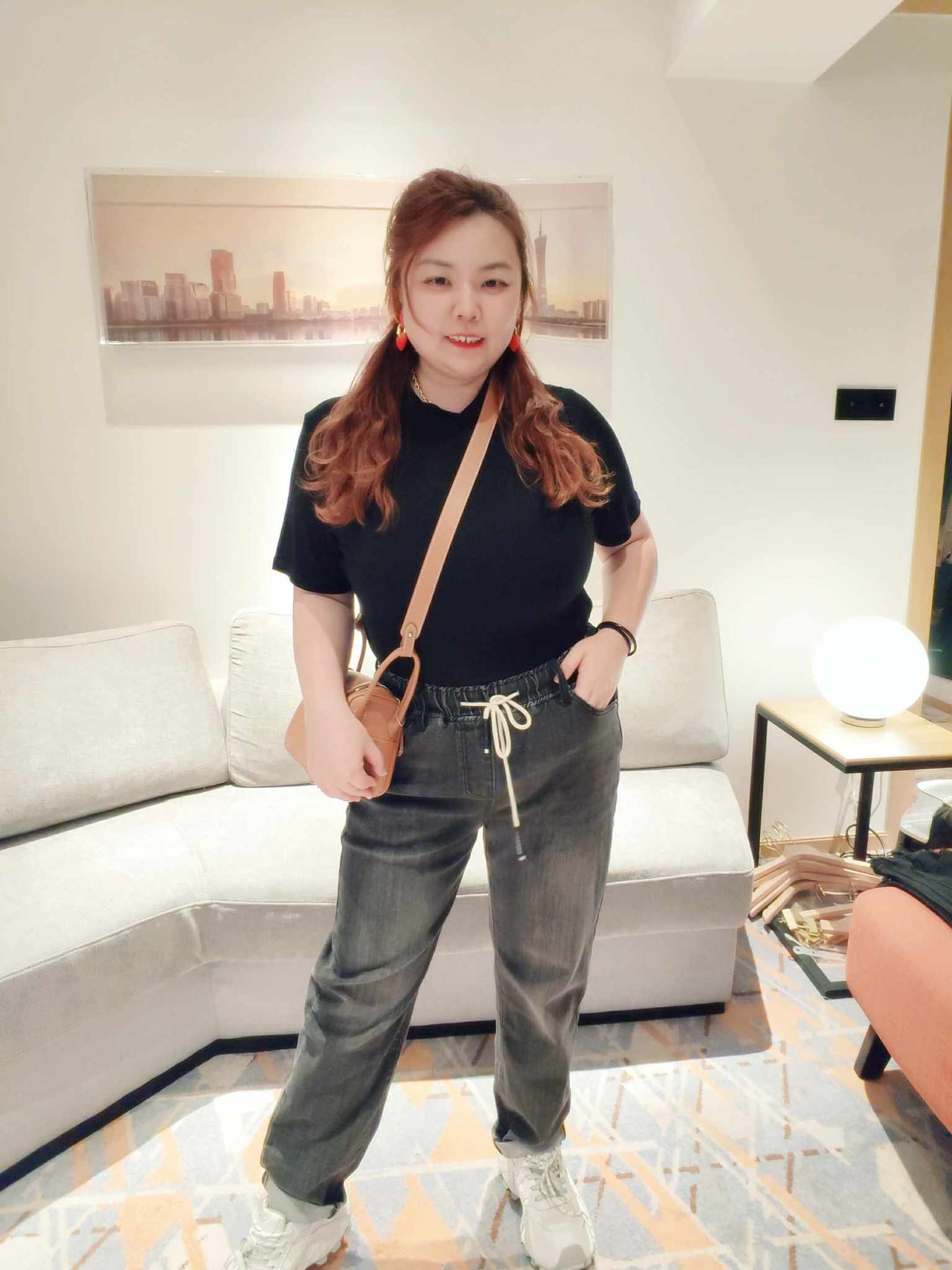 YCI06 C1085 黑色磨白翻边裤脚牛仔长裤