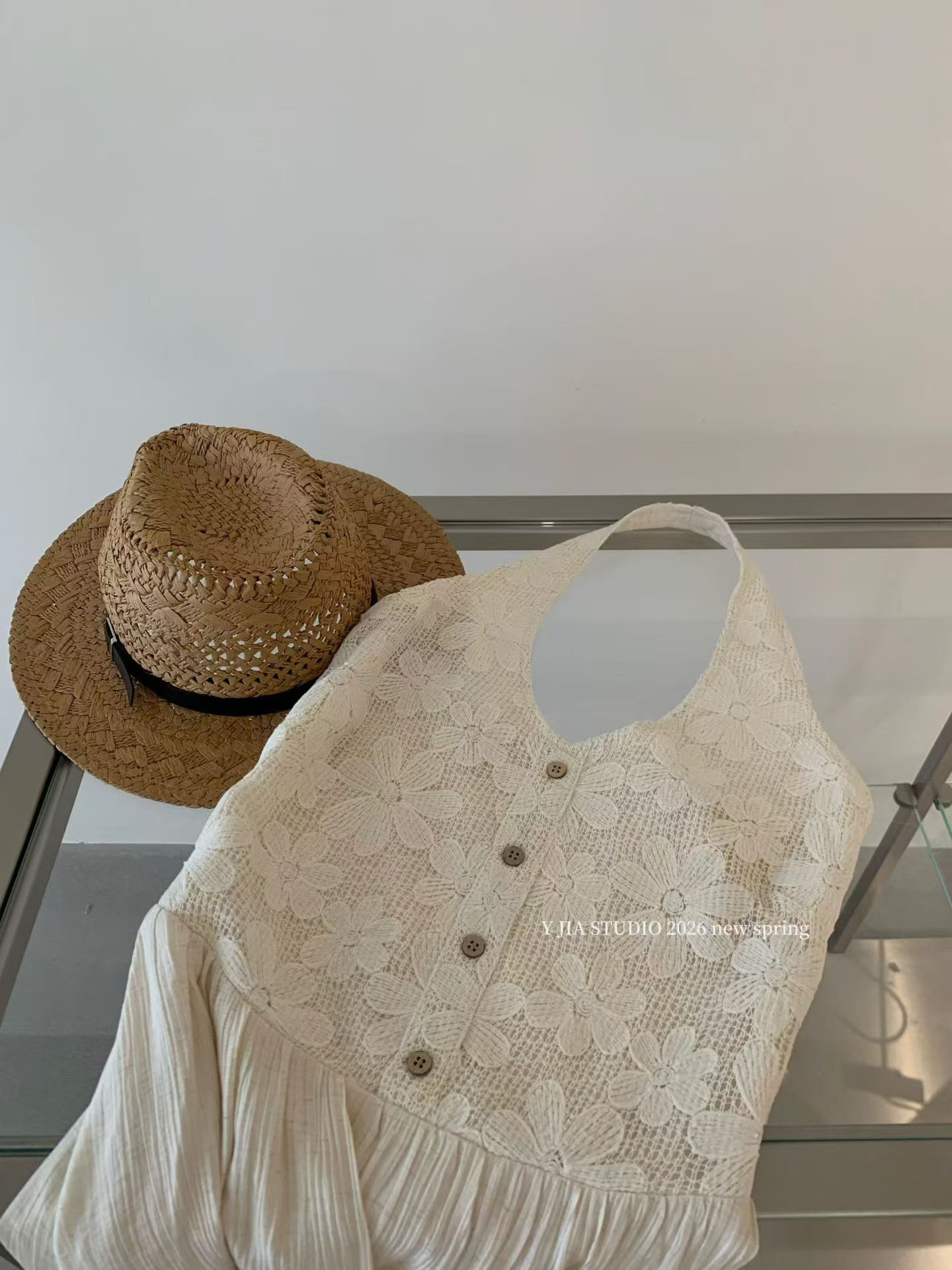 1747 French Beige Midi Dress Freesize 法式温柔杏色挂脖裙