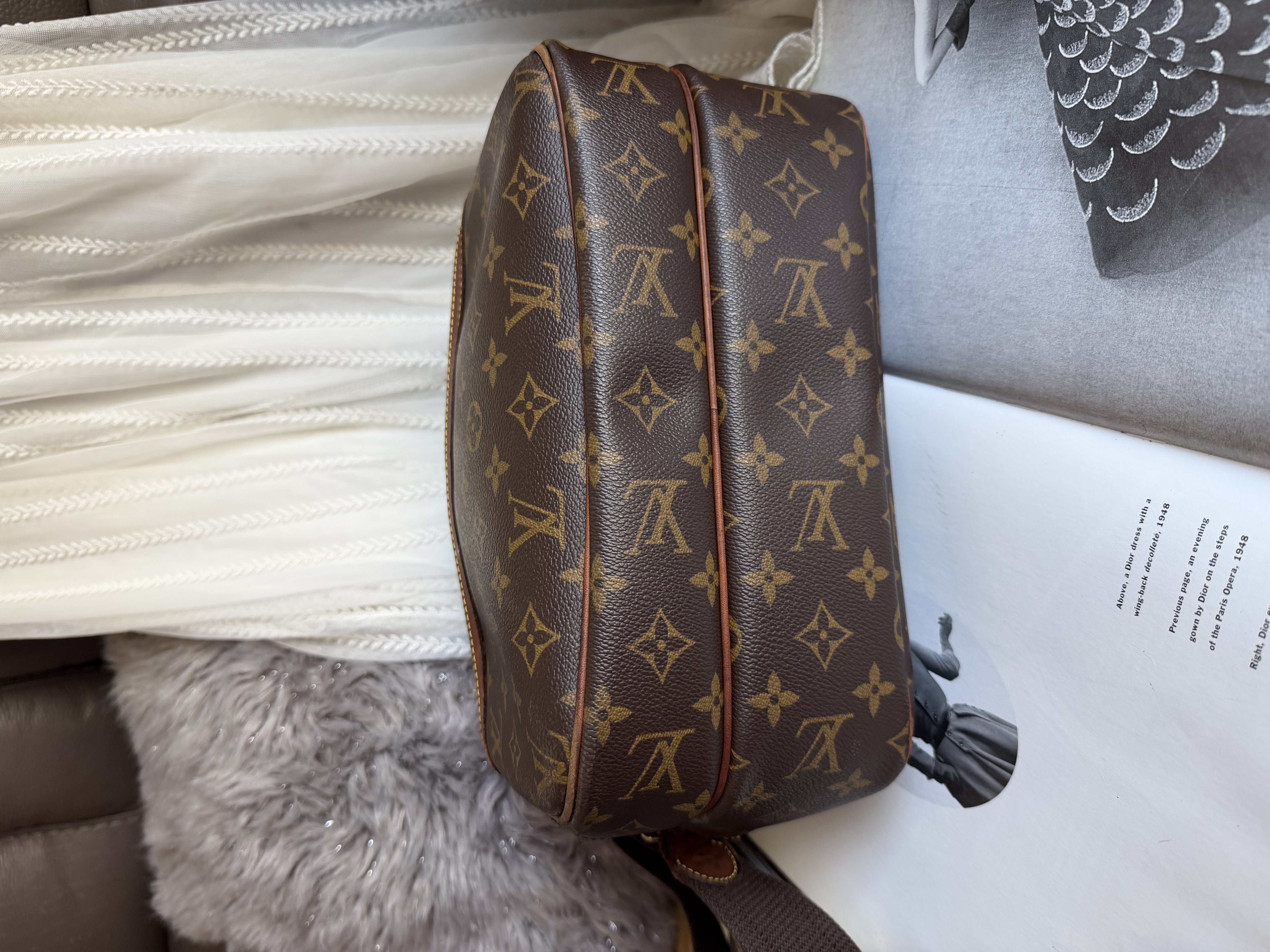 Lv monogram reporter bag 