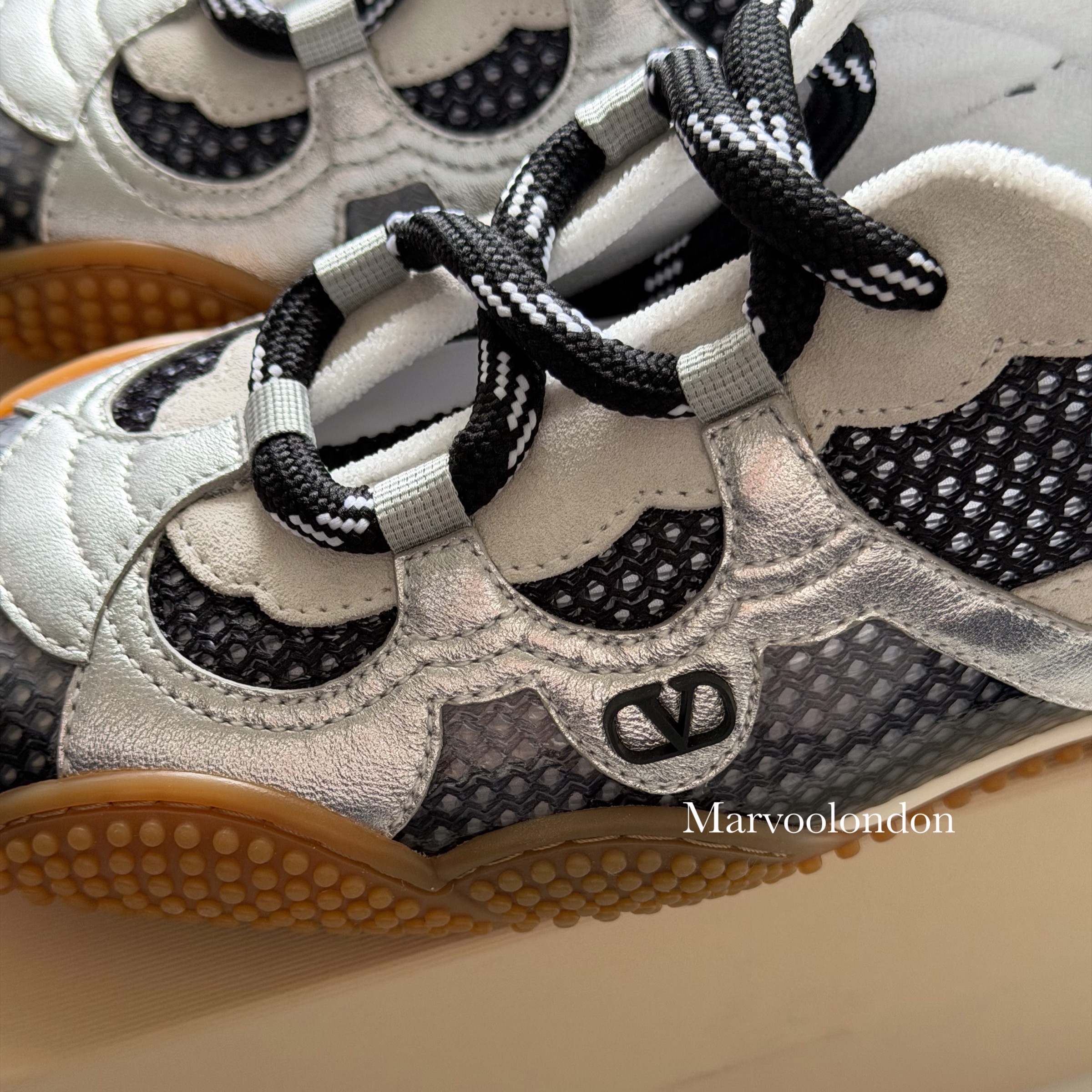 限時優惠✨新款🆕訂貨🍒Valentino Amphibia Sneaker  Size 36-39/40