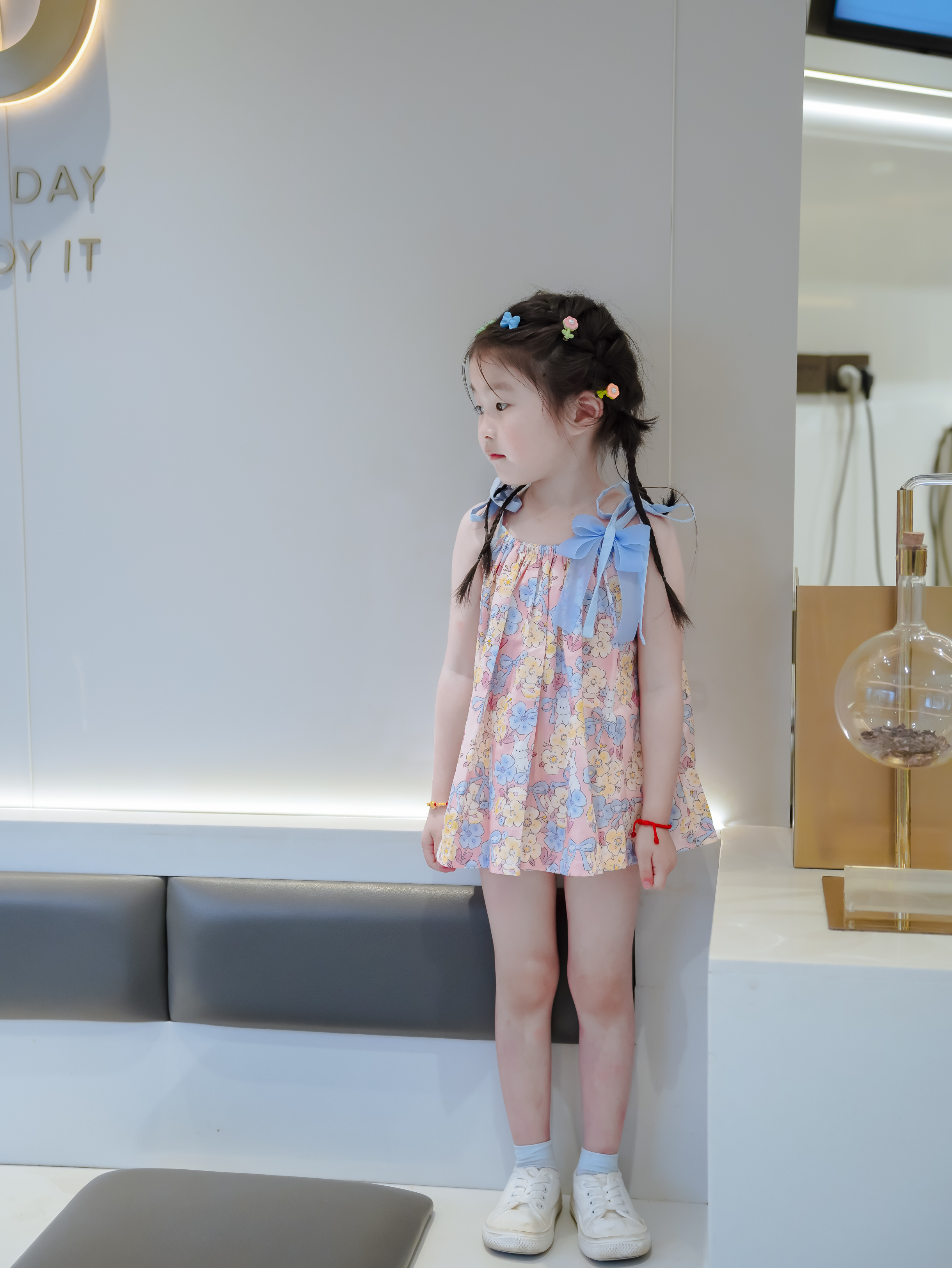 T10 花间小兔