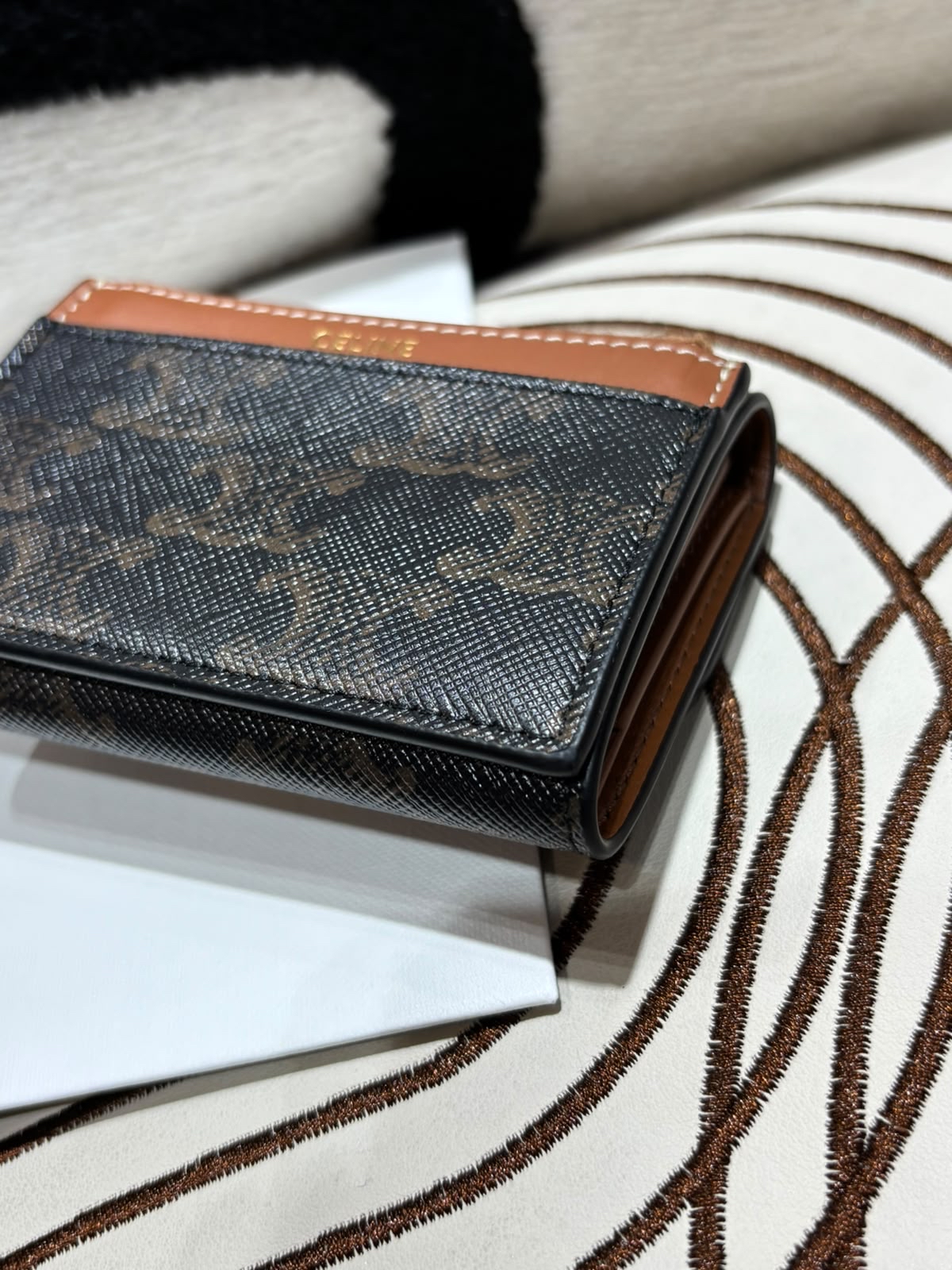 全新 Celine compact wallet TRIOMPHE 摺疊銀包連散子包 100%Authentic,全新貨品 ✅26專門店收據✅dust bag ✅box