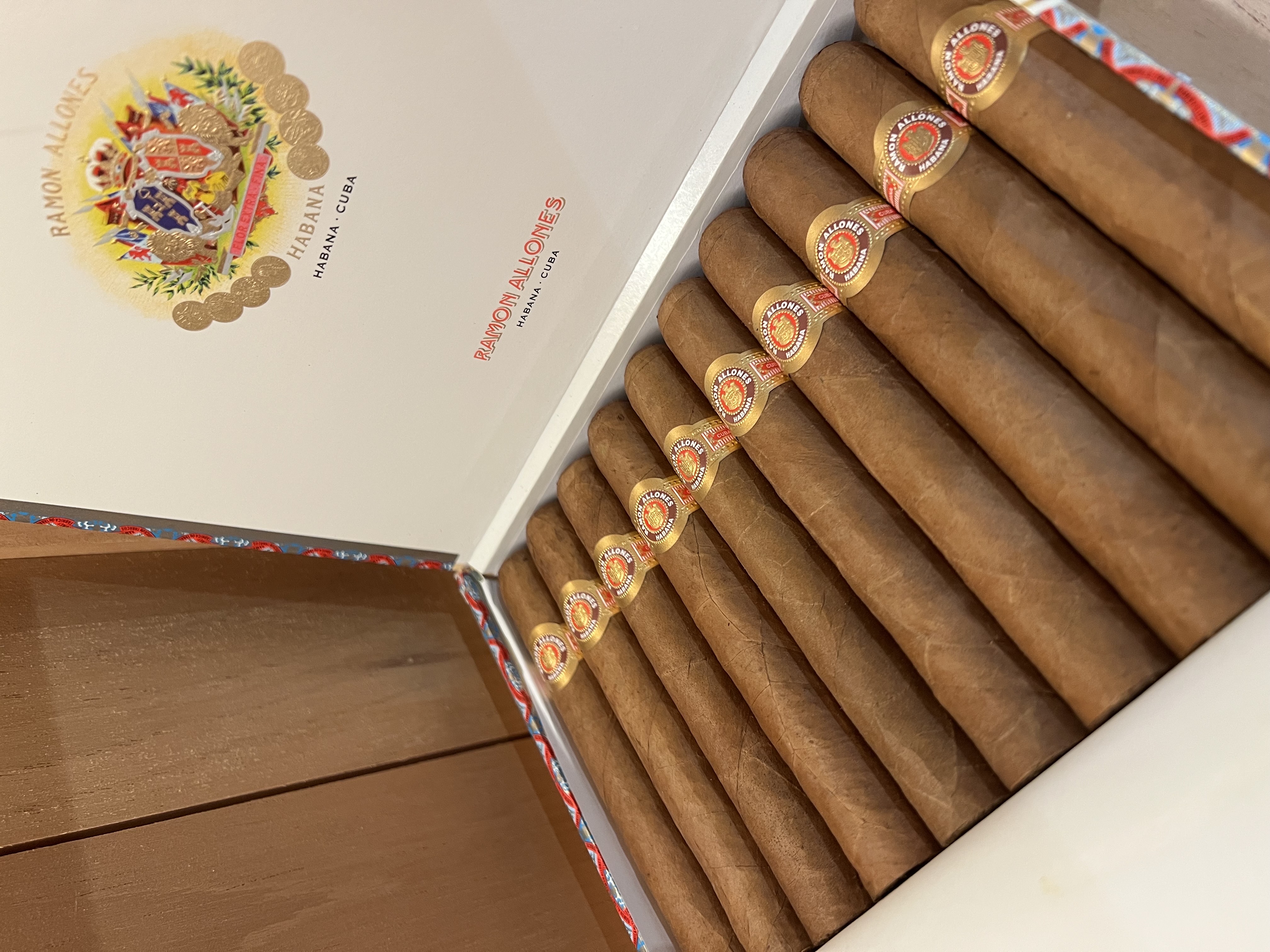 RAMON ALLONES雷蒙阿隆尼3號（10支）