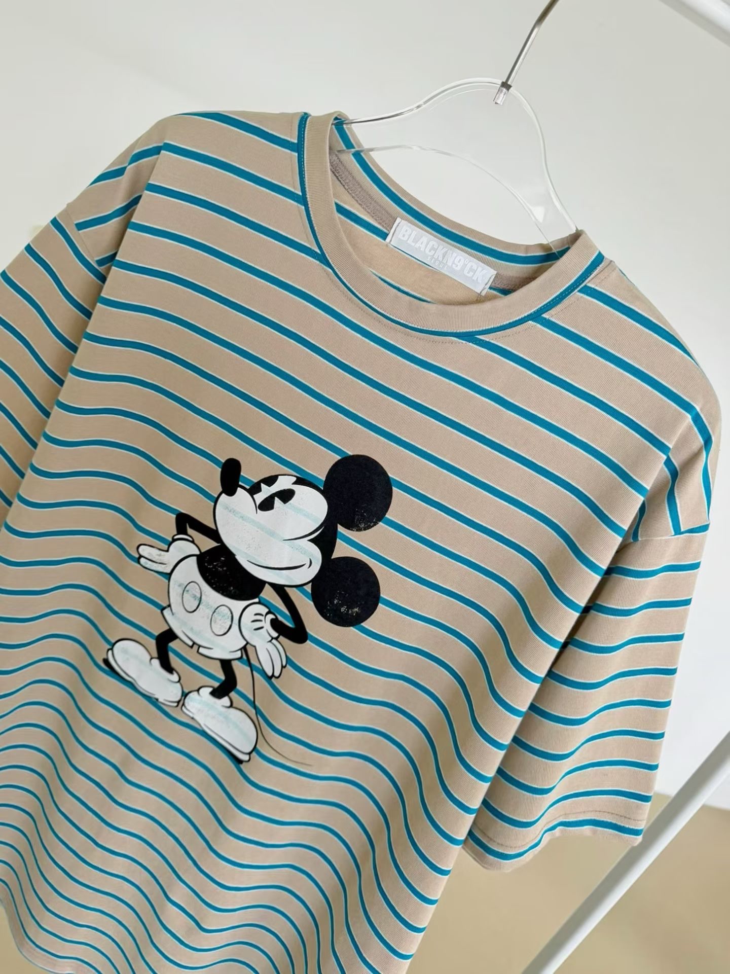NB20 間米奇長Tee 