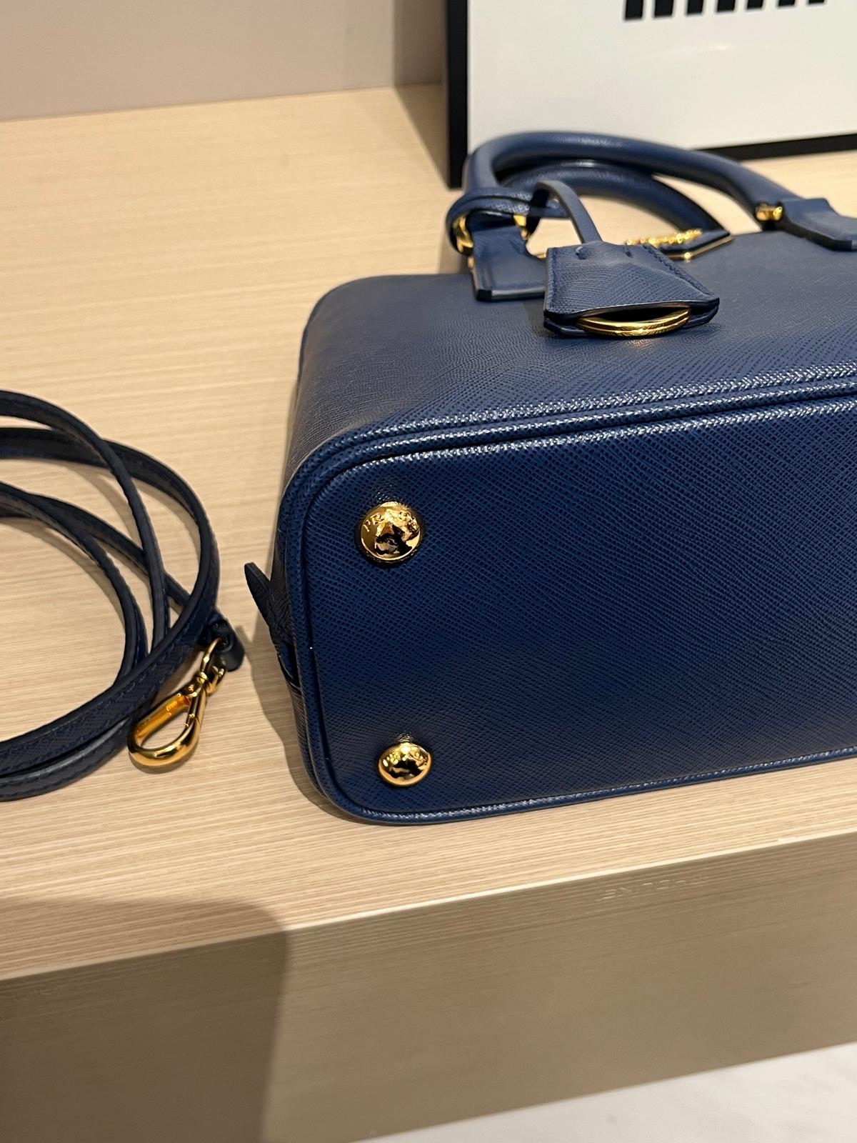 Prada 2way shoulder bag calfskin 100%Authentic,99%new ✅Strap✅Dust bag