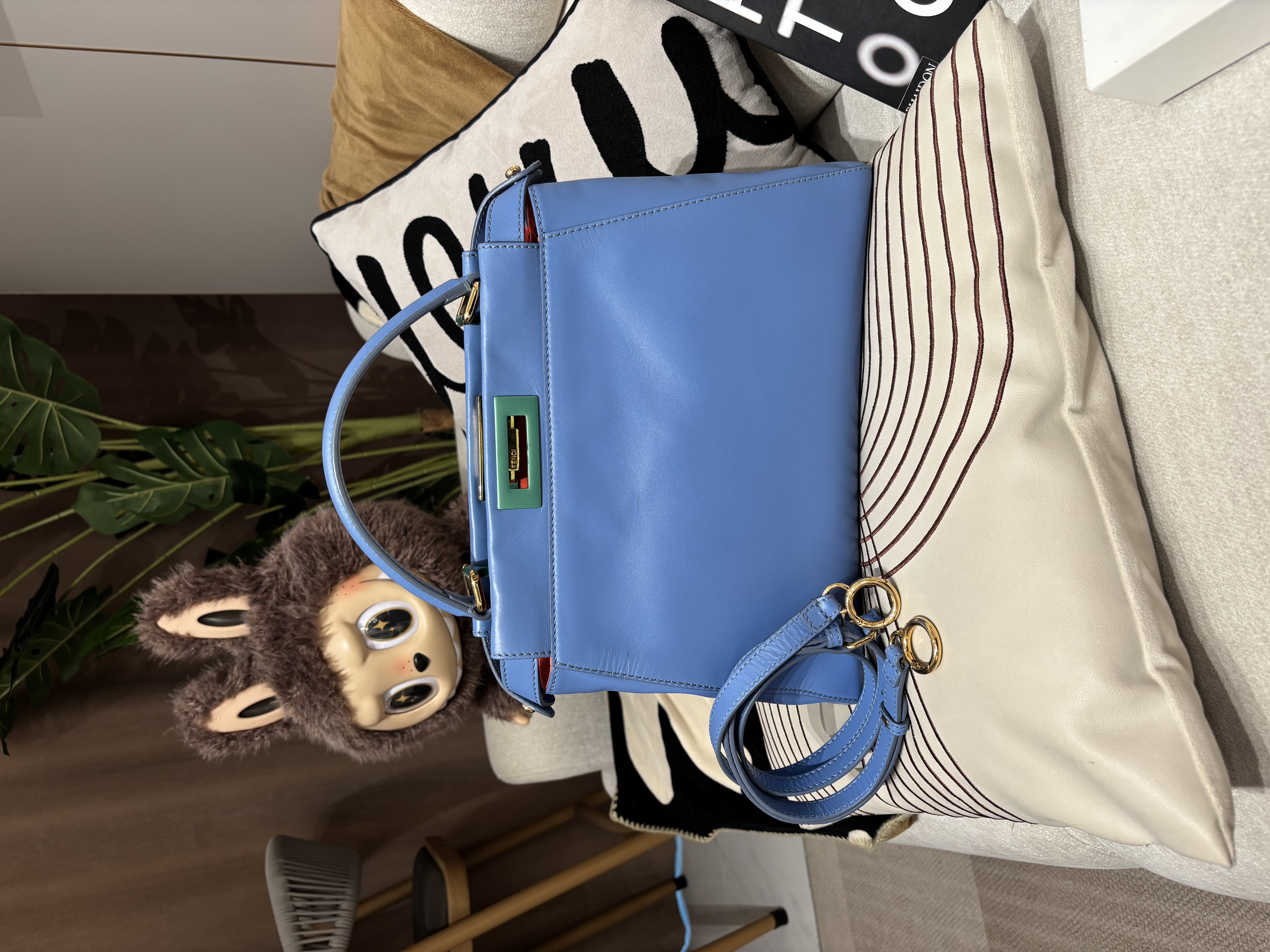 Fendi PEEKABOO REGULAR 100%Authentic , 98%new  ✅塵袋✅booklet tap 