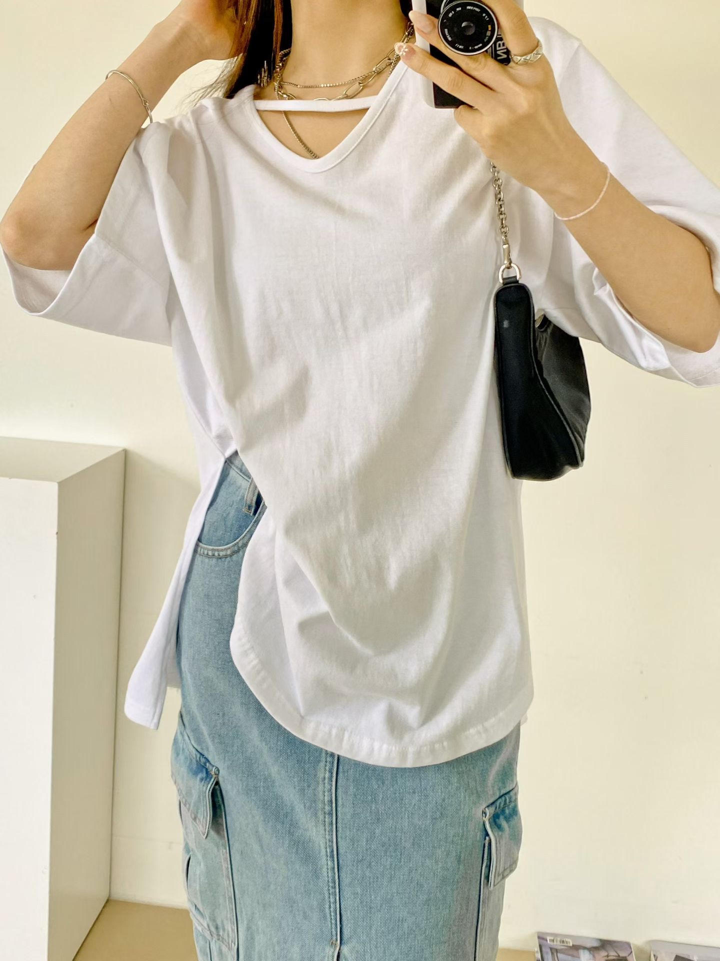 NB28 領口一劃淨色Tee 