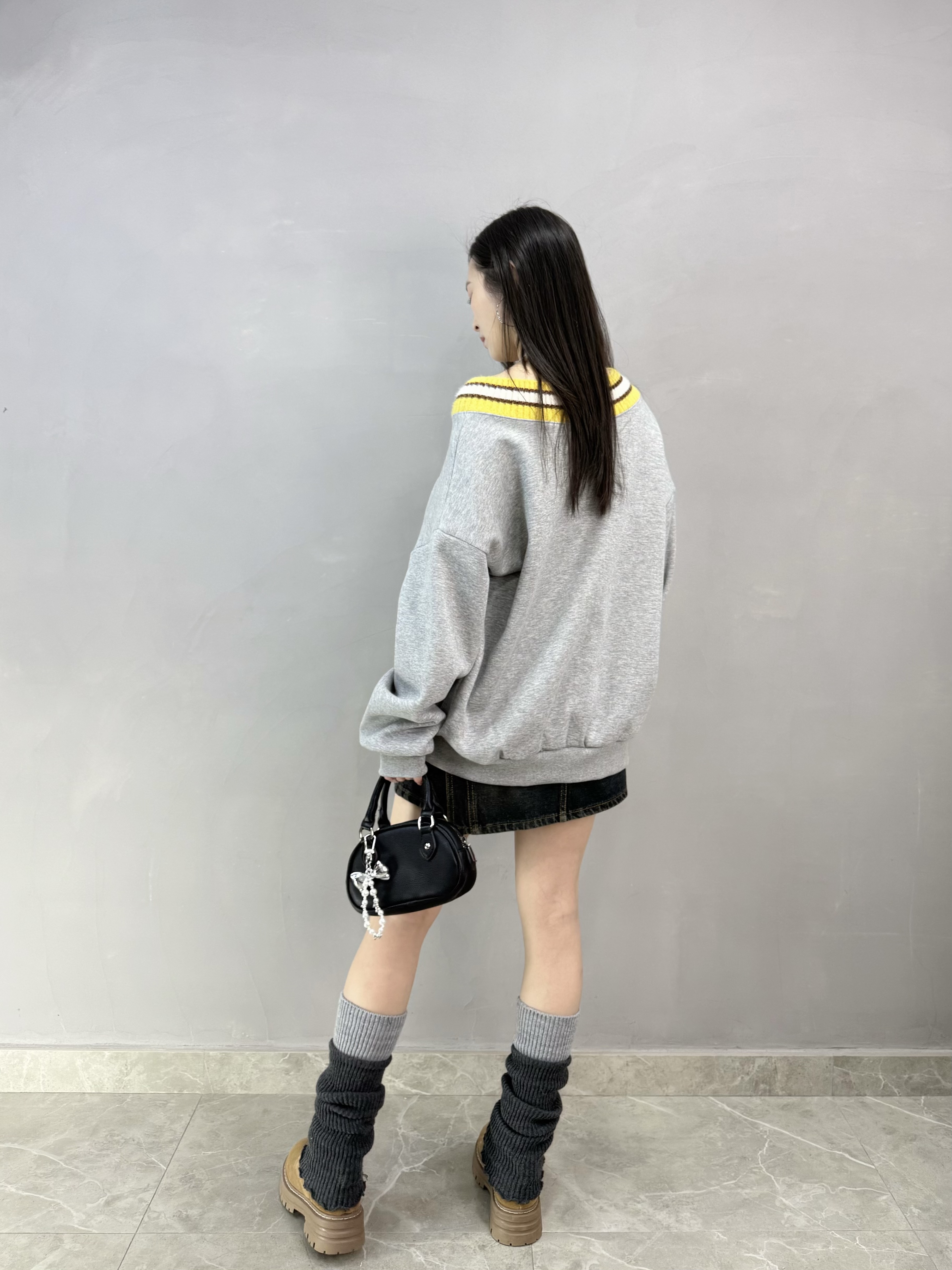 E65 拼針織V領兩著衛衣