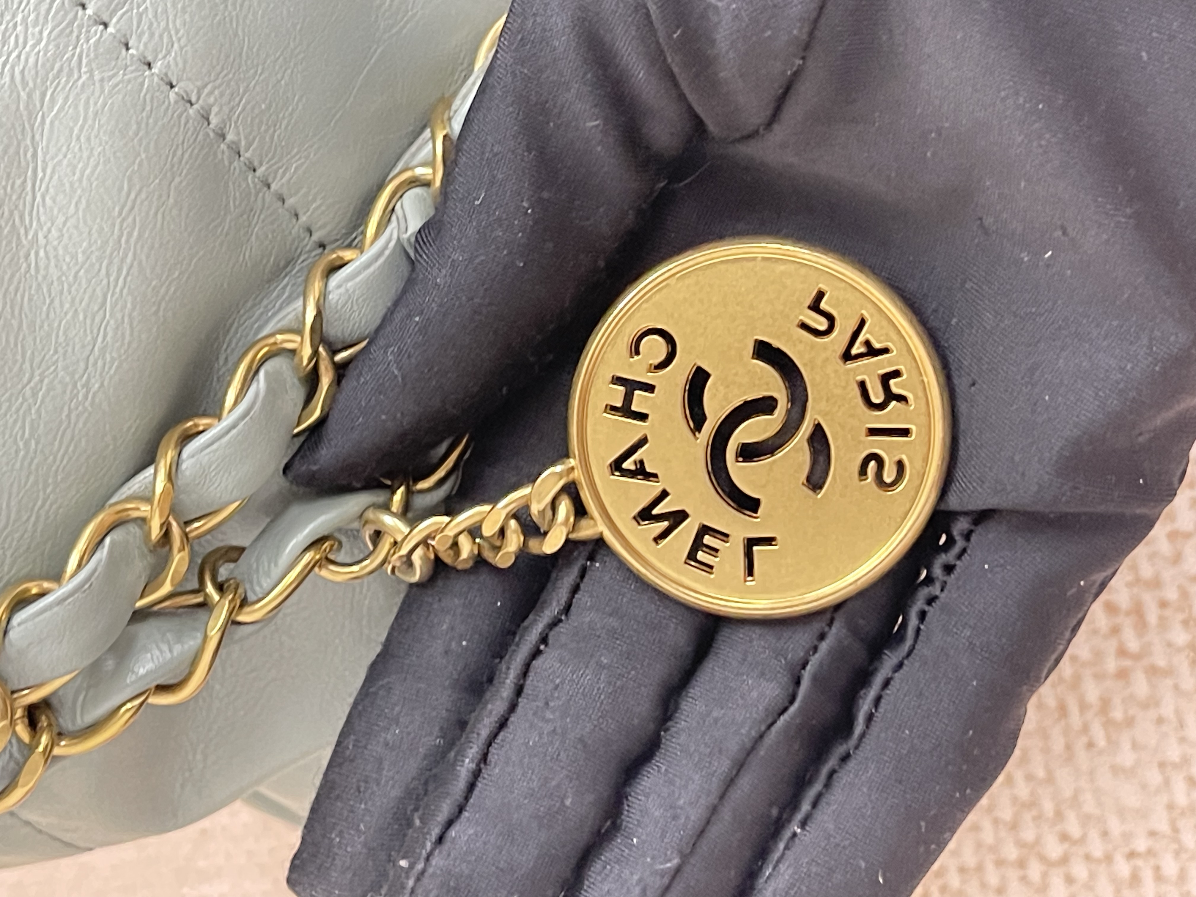 Pre-owned Chanel 22Bag/ Product Code: 26043005