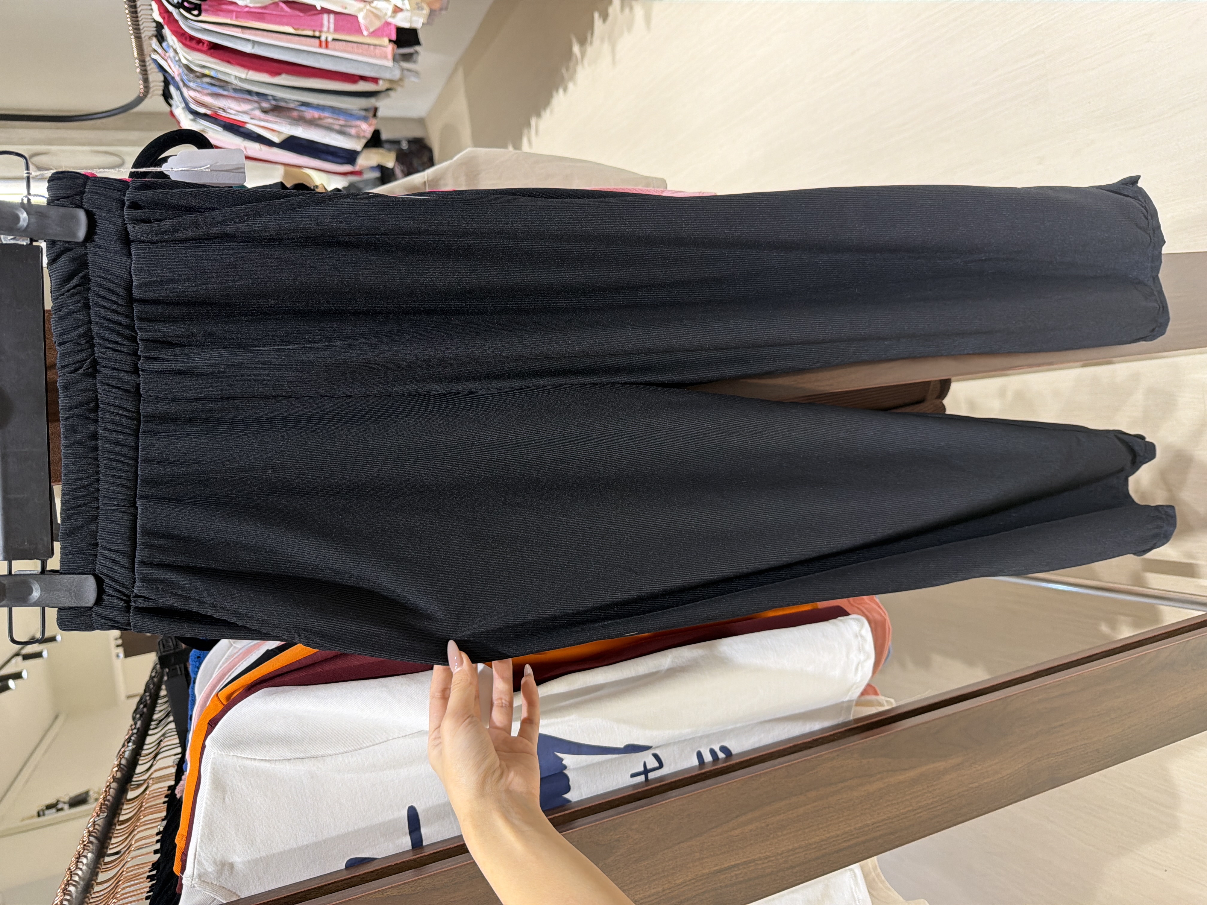 黑色羅紋針織褲