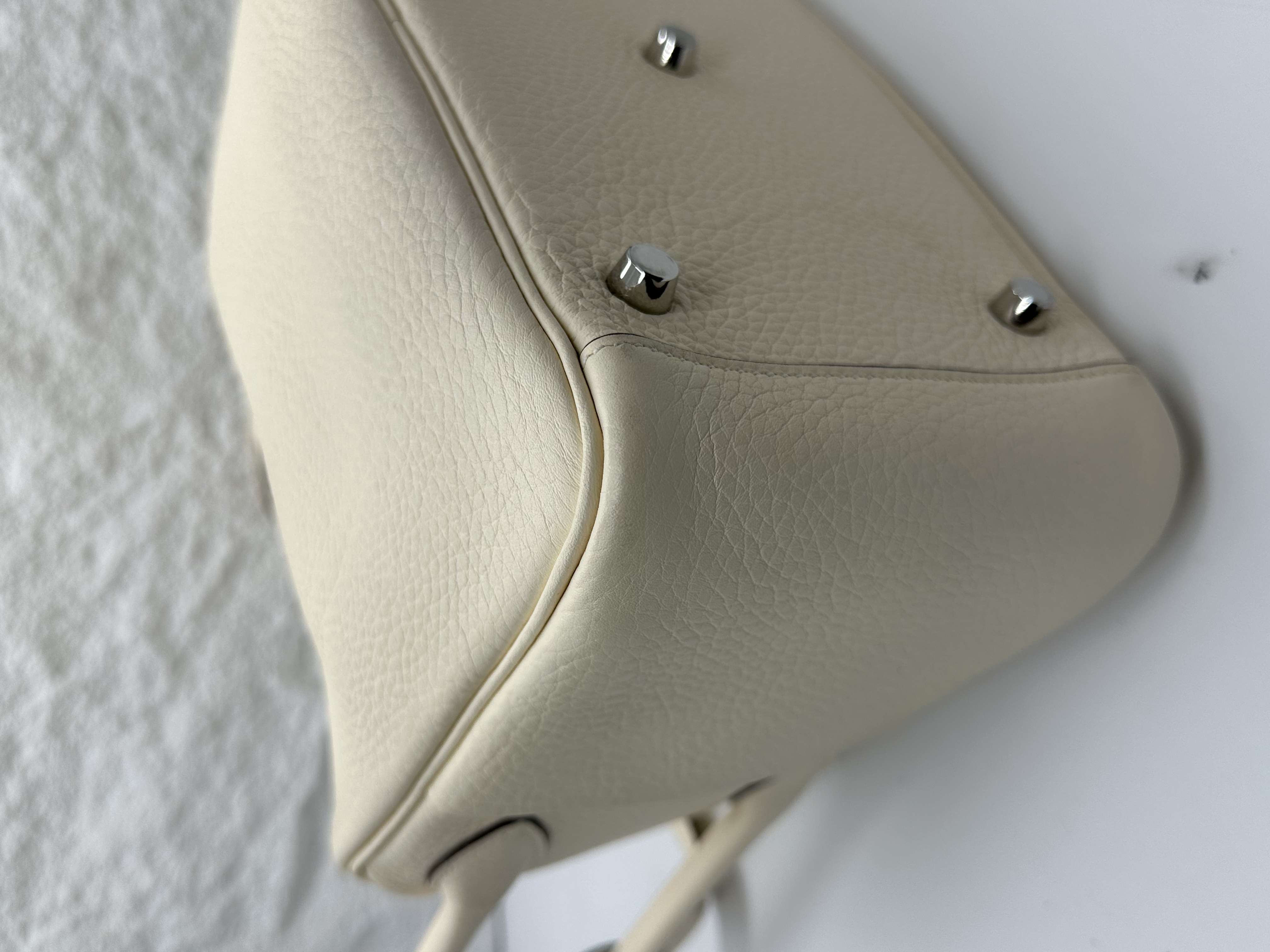 直播貨品 |  [1個-$100 2個-$300］FF25 / Stamp U 奶油白