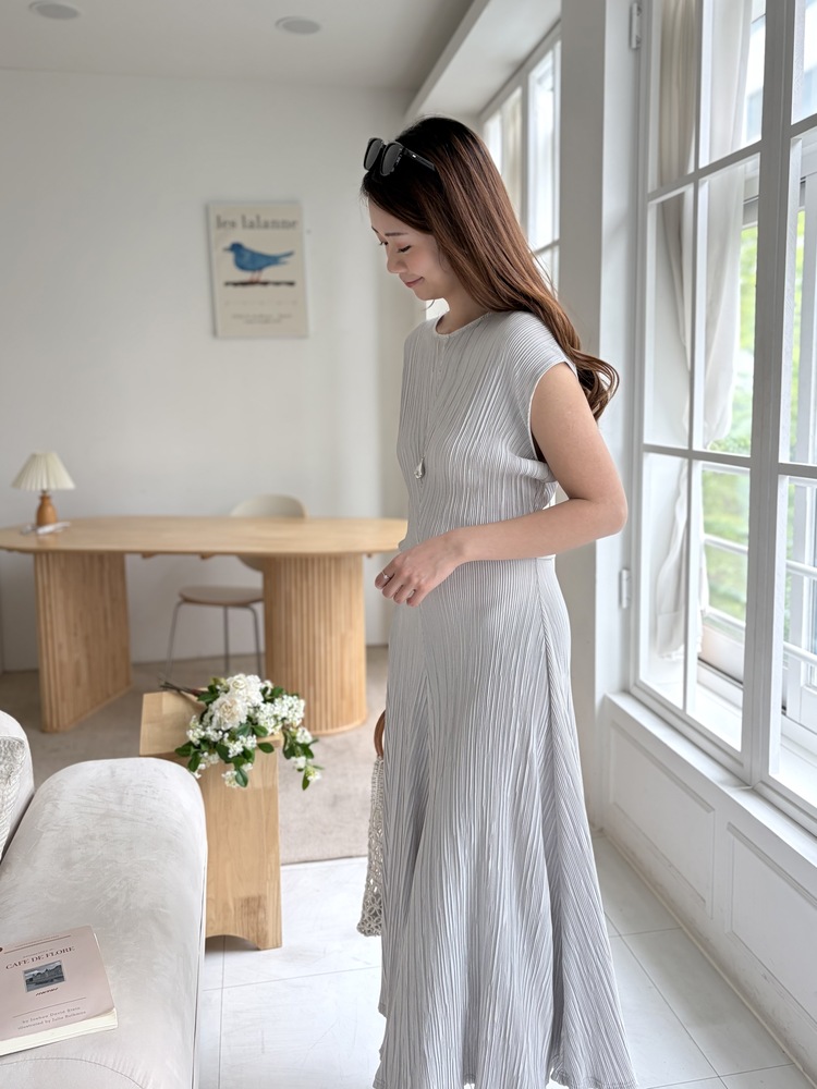 Elea Ribbed Flowy Dress (Mint)