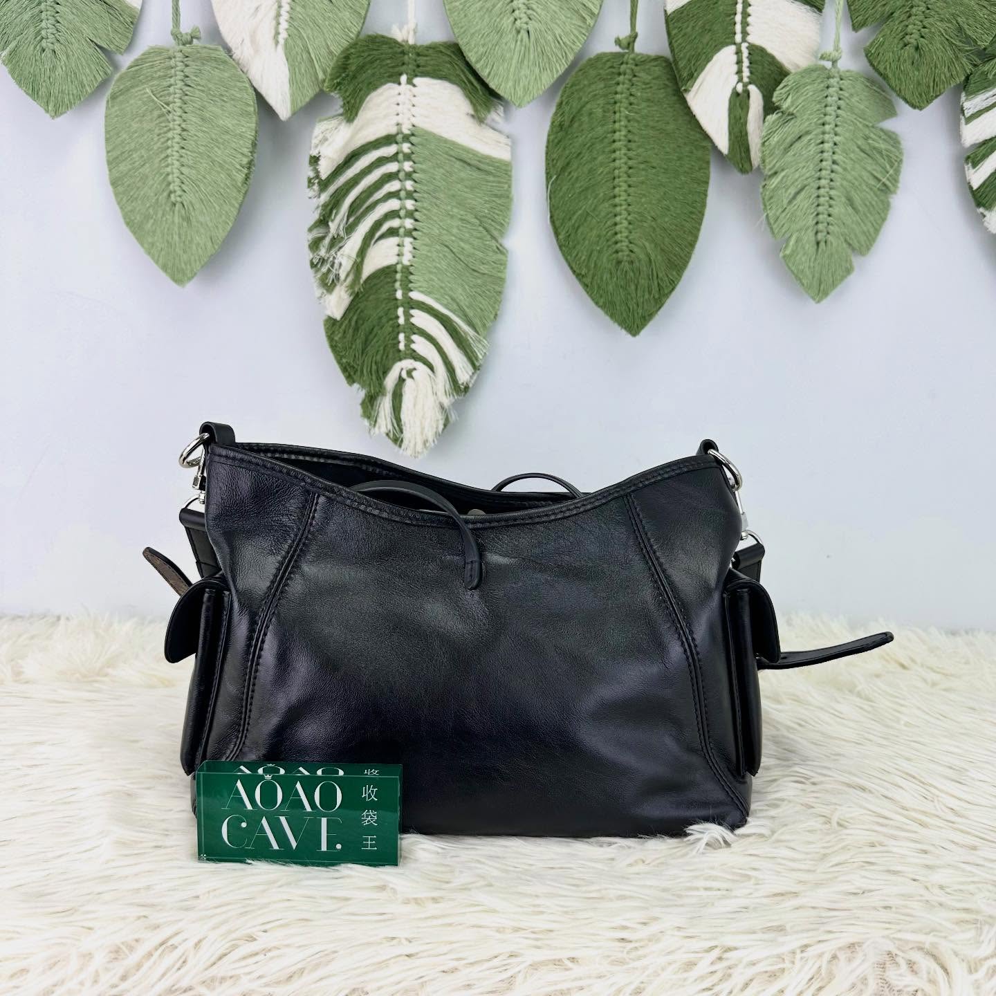 LV 🤍PRE OWNED CarryAll Cargo 黑武士 29cm 晶片款🖤