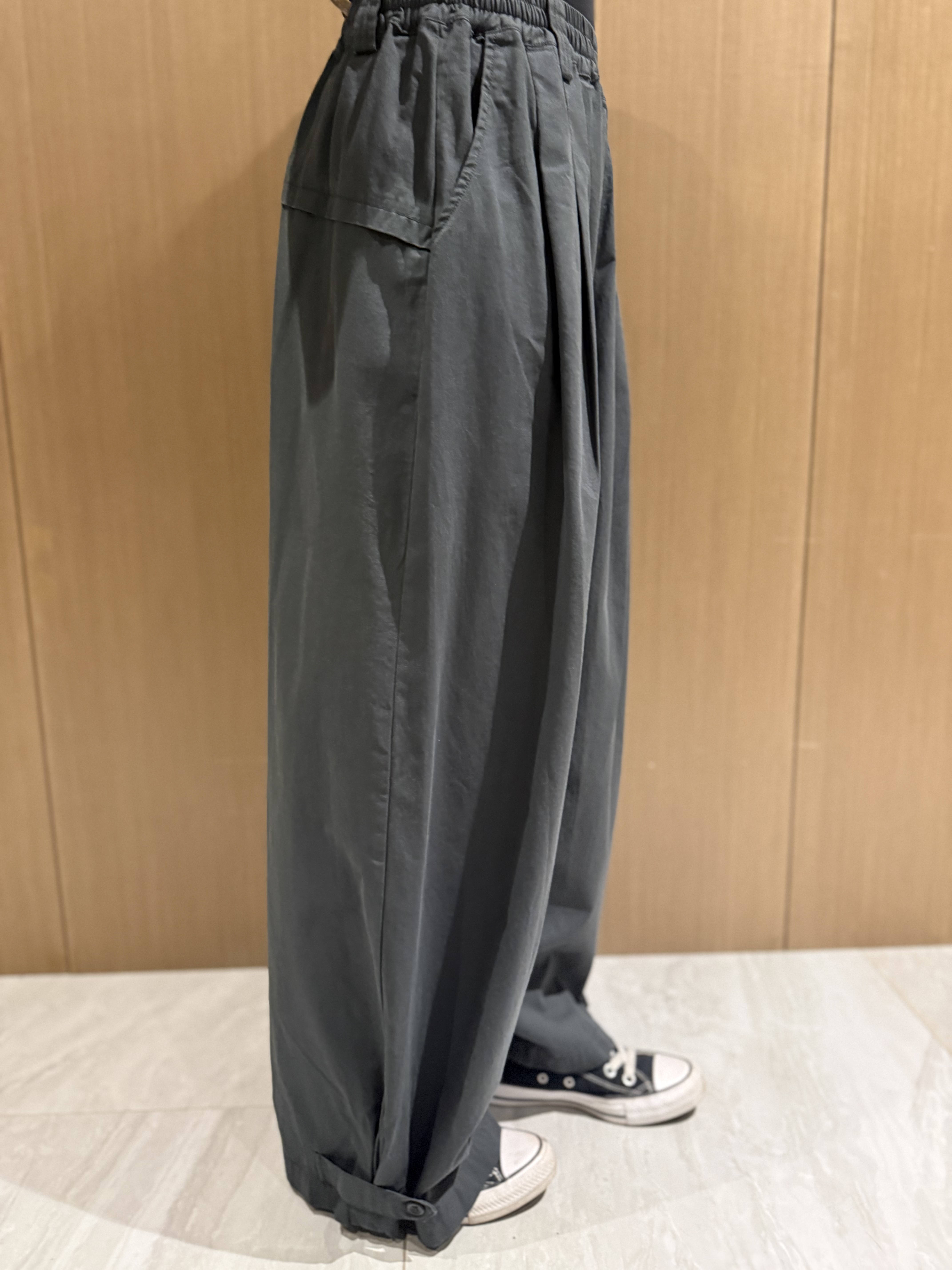 壓褶扯布料修腳褲
