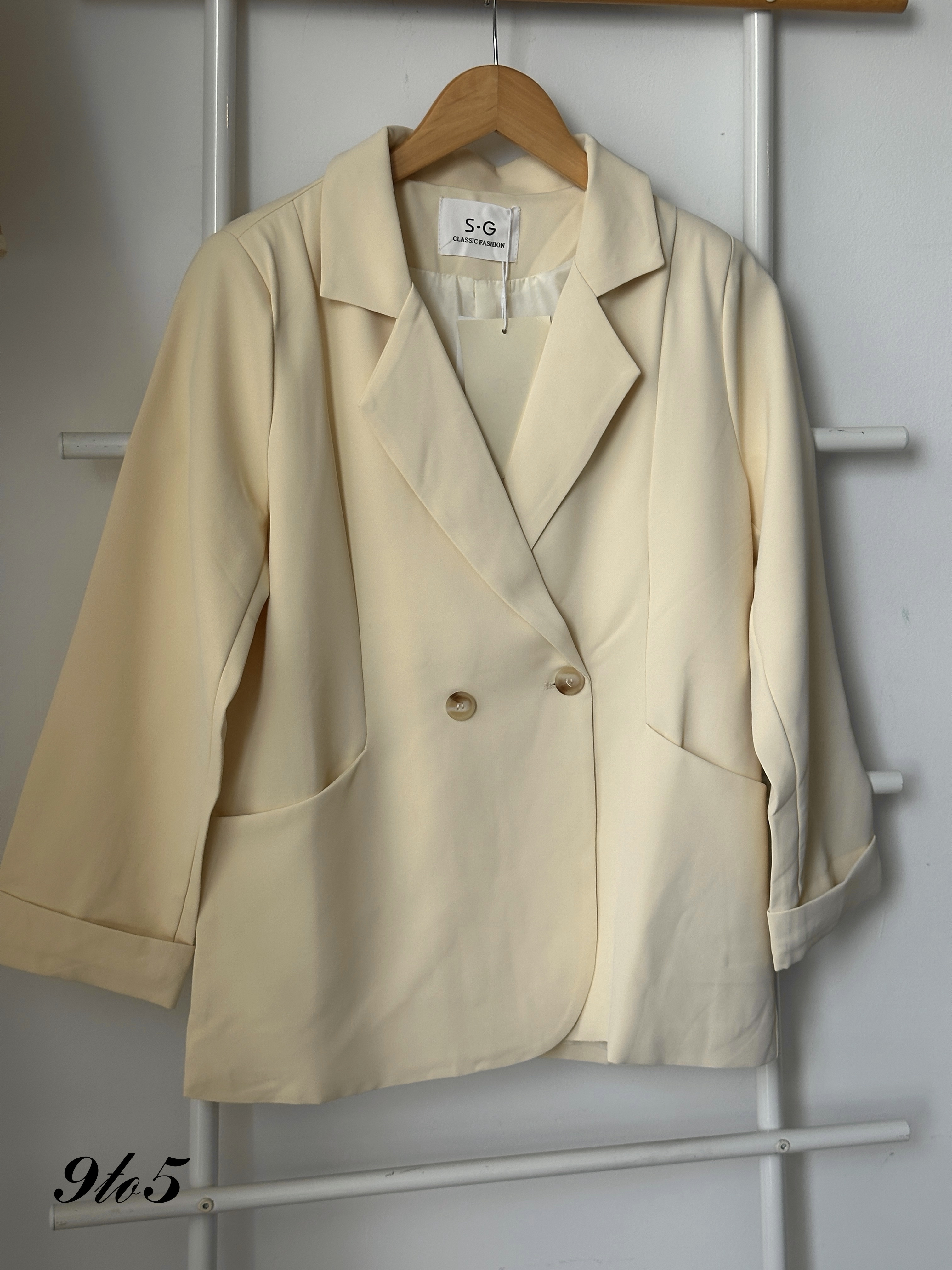 T4023 Long Sleeve Blazer - Cream