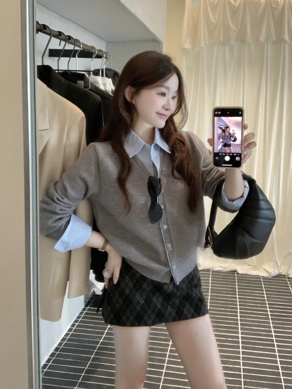 学院风假两件针织毛衣 2-in-1 Layered Shirt & Knit Cardigan