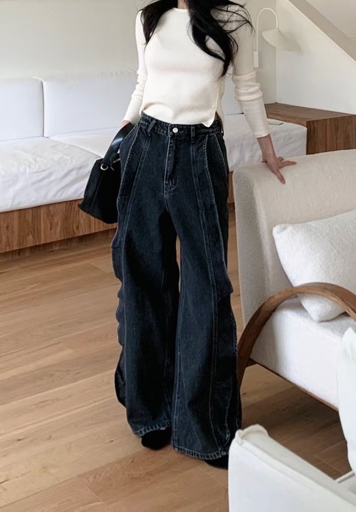 Stylish ruffle wide jeans 