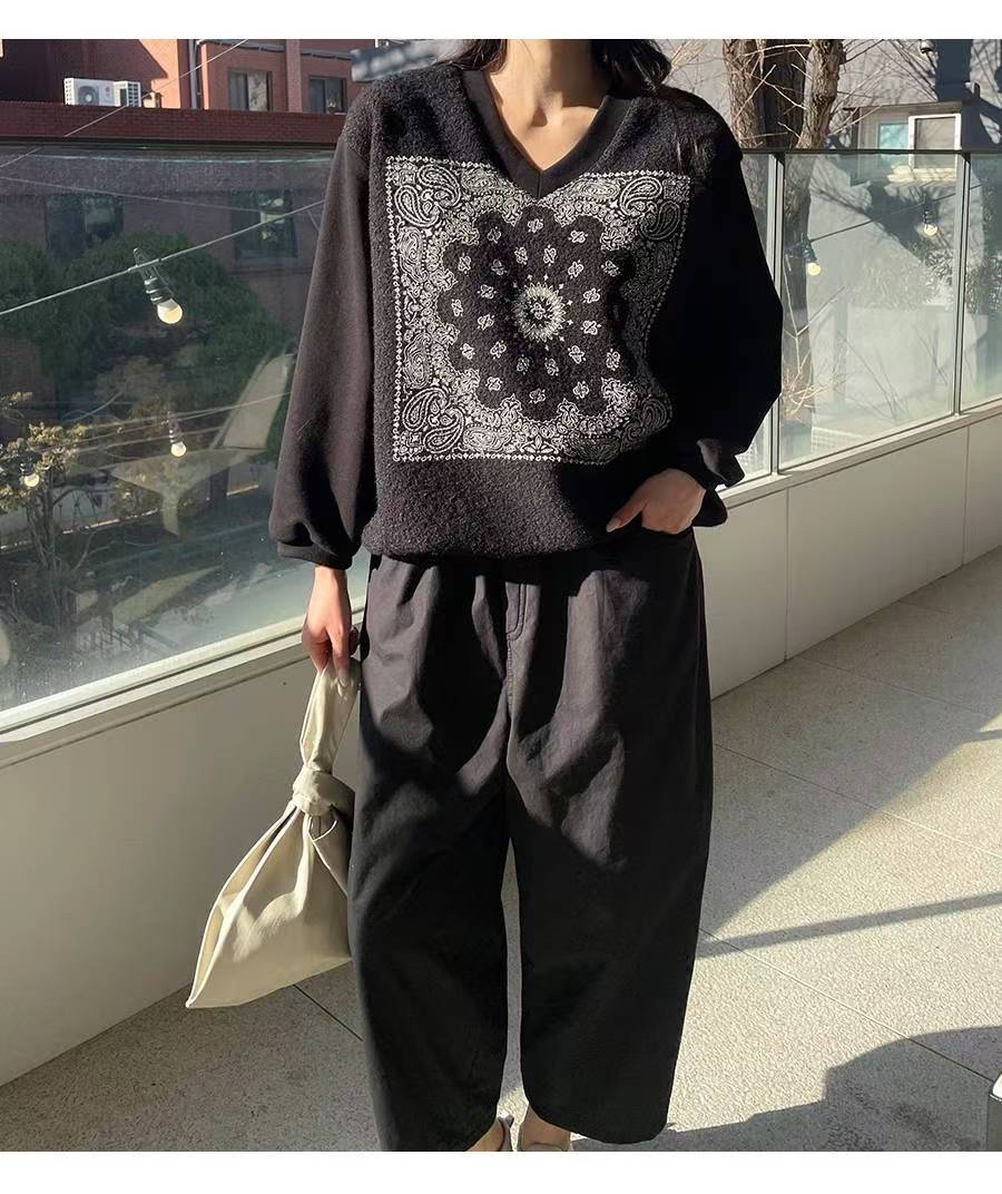 V 領腰果花薄羔毛Top