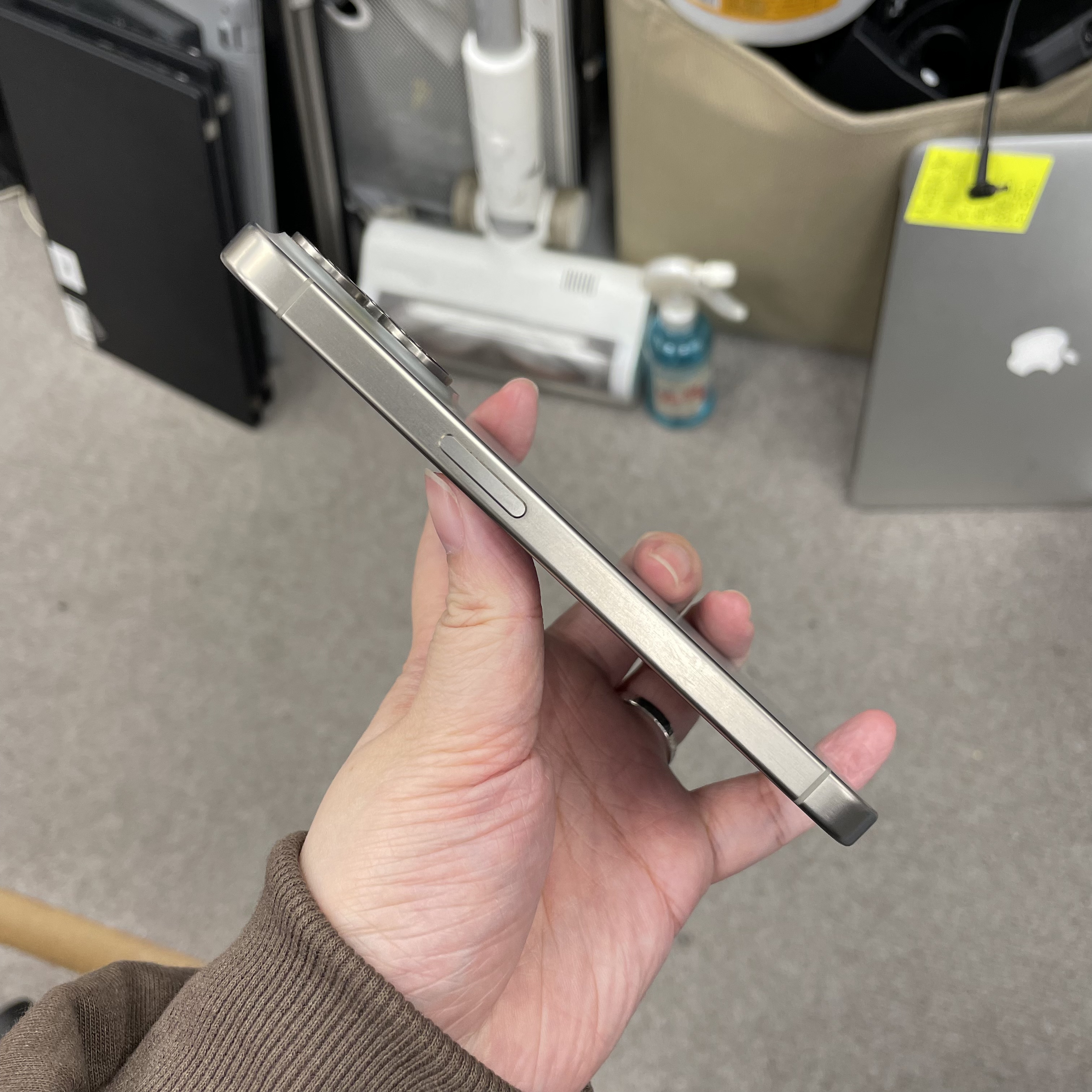 *6041 15 Pro 完美機 512GB 電79 原色 gray