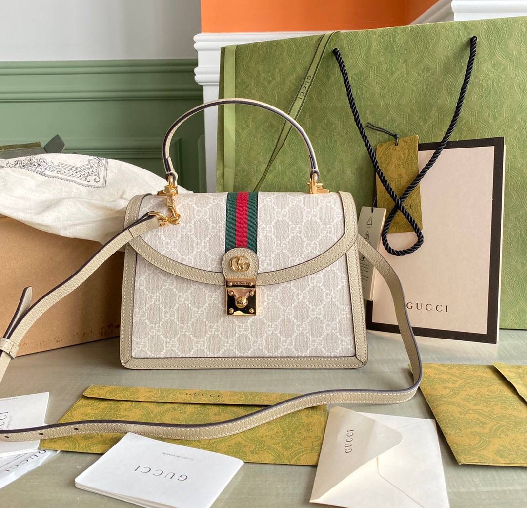 👜G651055:尺寸：25x17.5x7cm，新色采用古驰档案典藏元素和米开理先生独特美学的完美碰撞，清爽的燕麦色，宛如你夏日早间的一杯燕麦奶茶❤️今夏必备单品