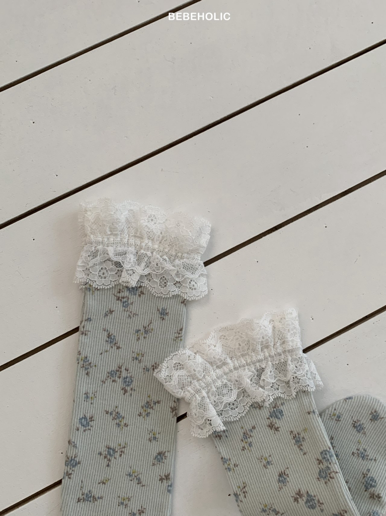 🌸預訂 韓國直送🌸🇰🇷BEBEHOLIC三色蕾絲碎花膝襪