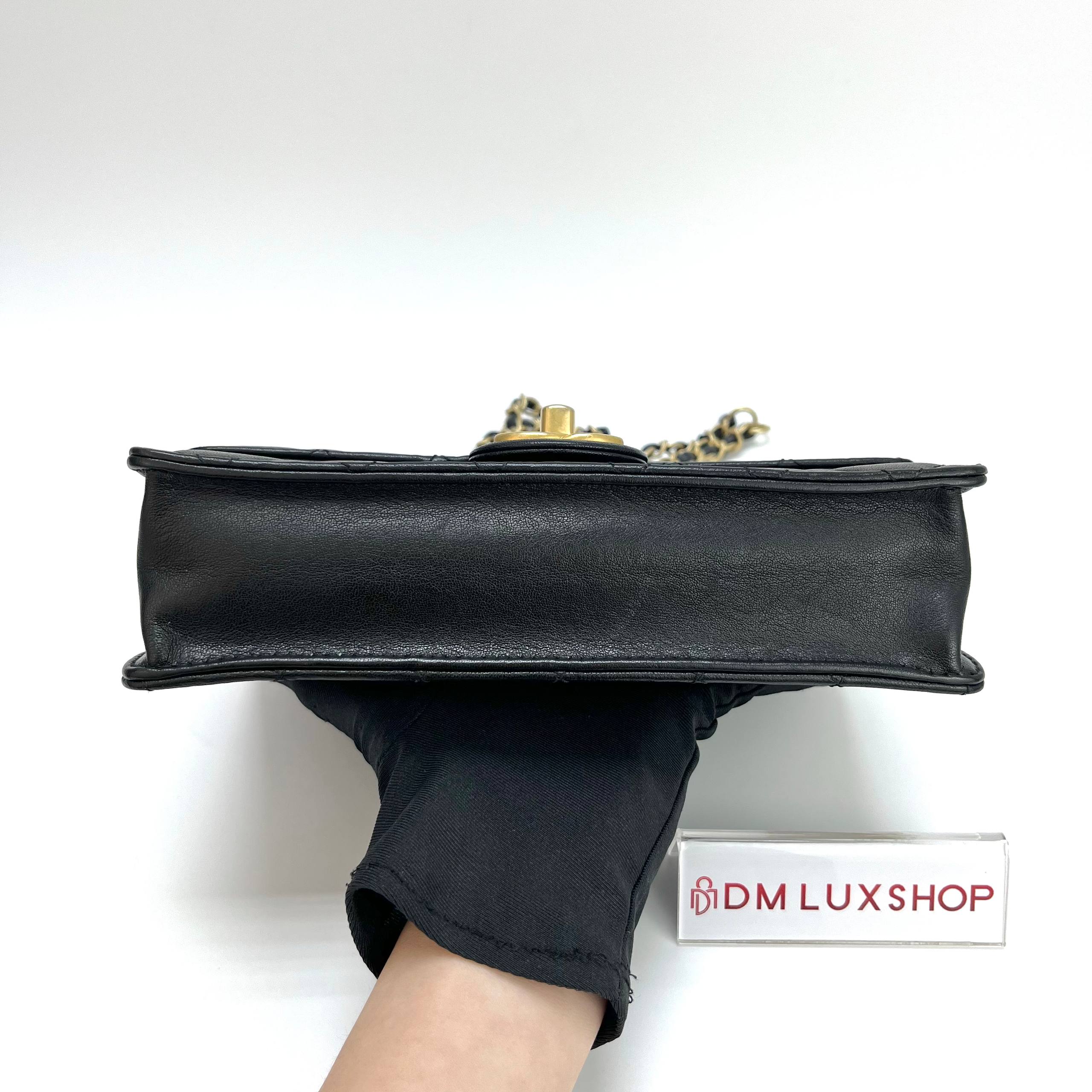 Chanel Black Chic Pearl Flap Bag Small GHW (Serial 28, Y: 2019)