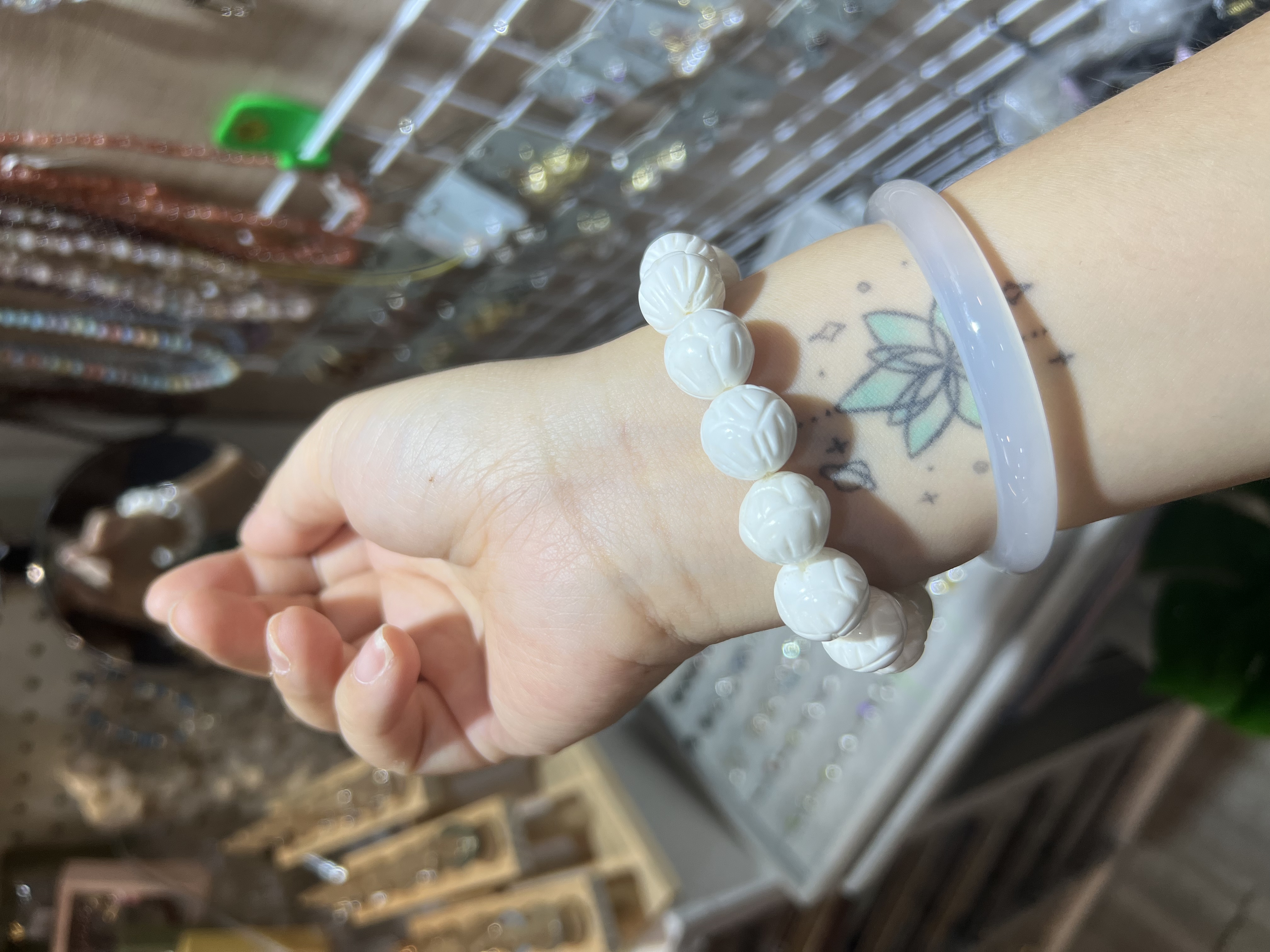 硨磲(蓮花雕工） 12mm