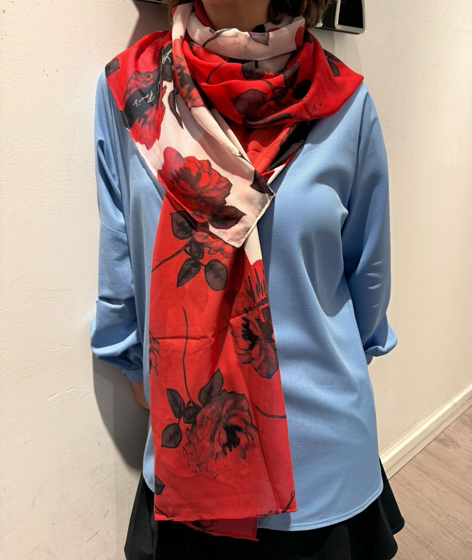 加拿大直送  karl lagerfeld 新款頸巾