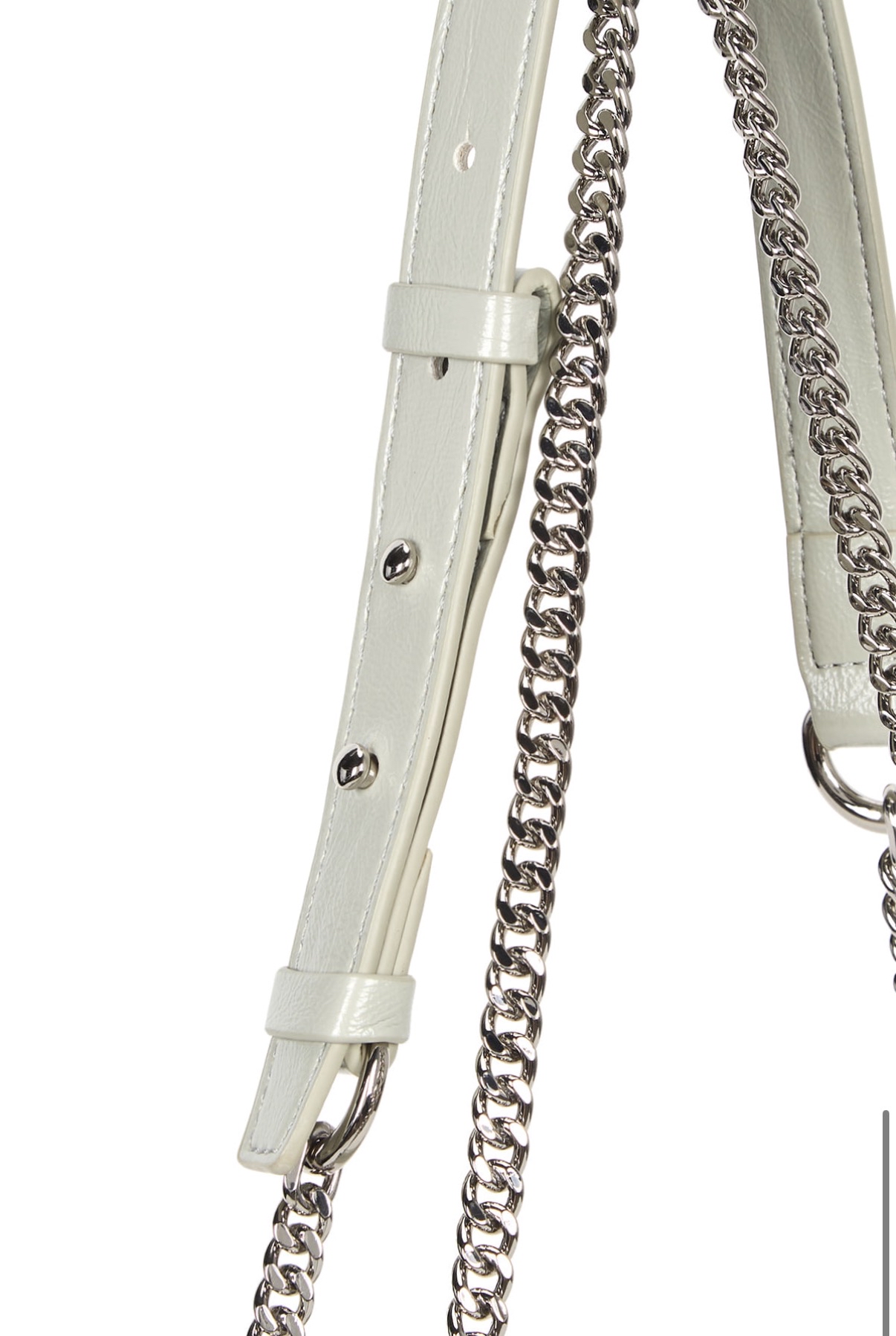 MATIN KIM特價場GLOSSY QUILTING SMALL CHAIN BAG IN LIGHT GREY