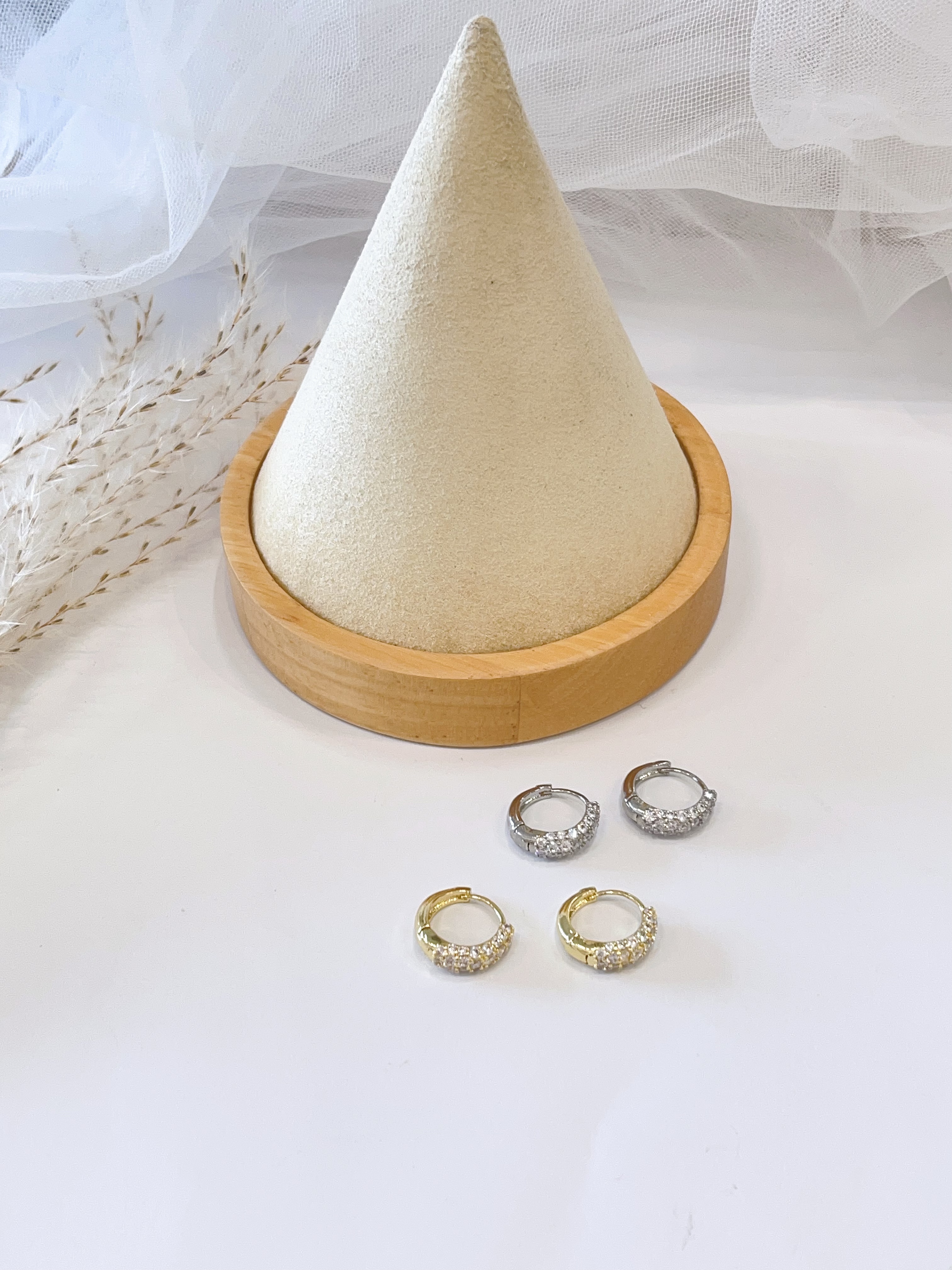 小香风碎钻耳环