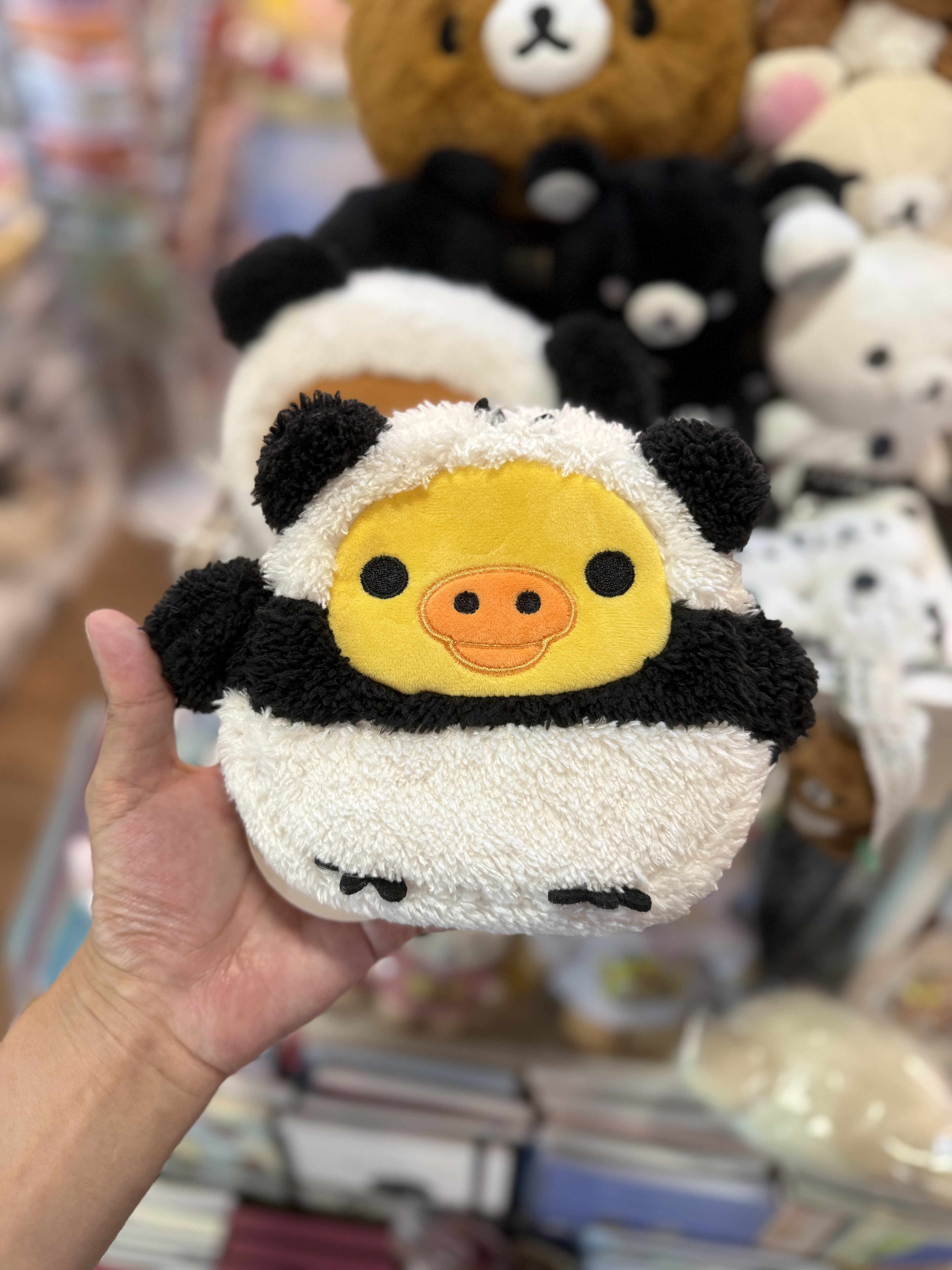 《現貨》全新日本限定Rilakkuma 熊貓造型毛毛化妝袋