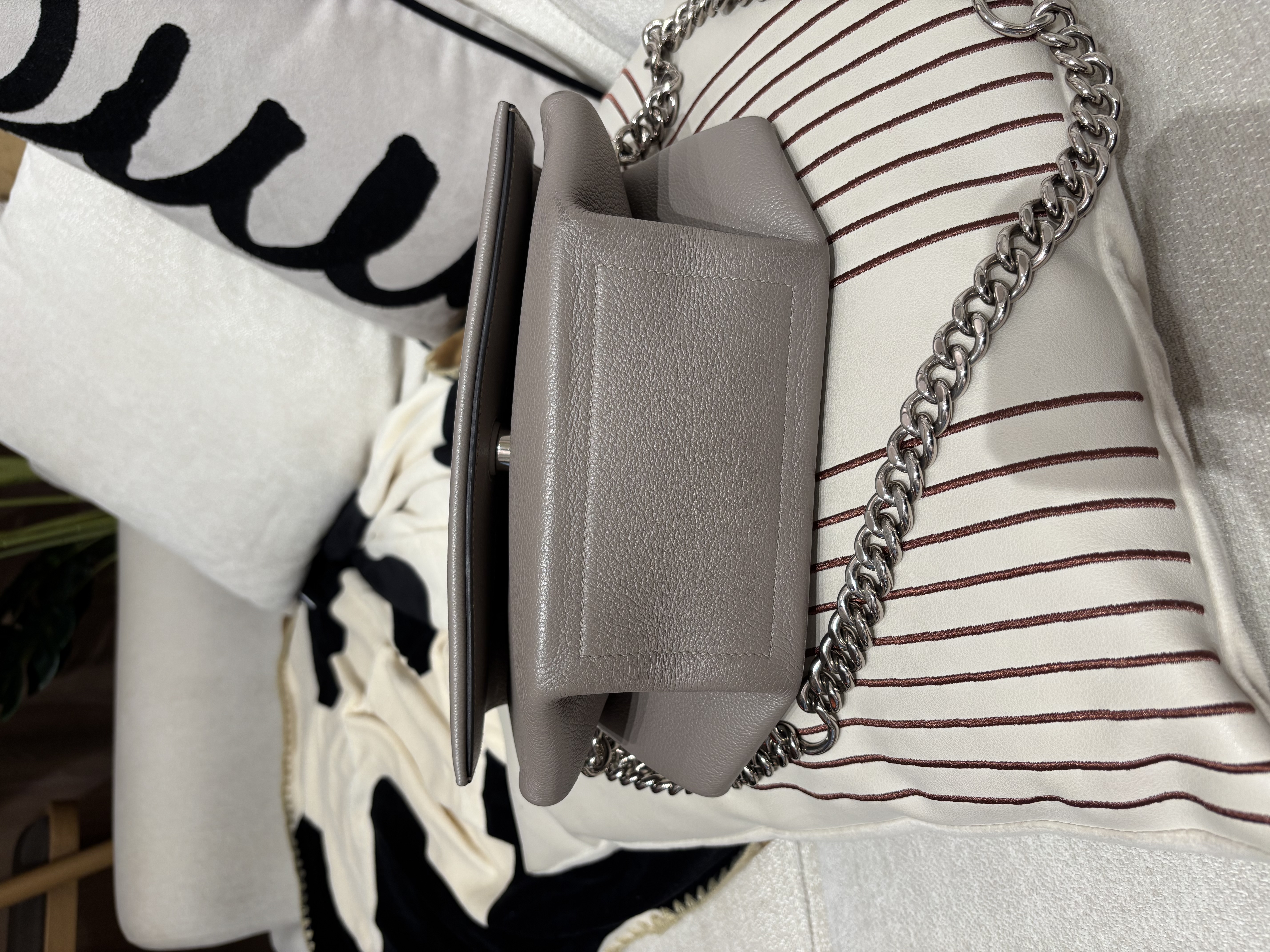 hermes opli 24 chain bag STAMP D 100%Authentic ,98%new✅dust bag 
