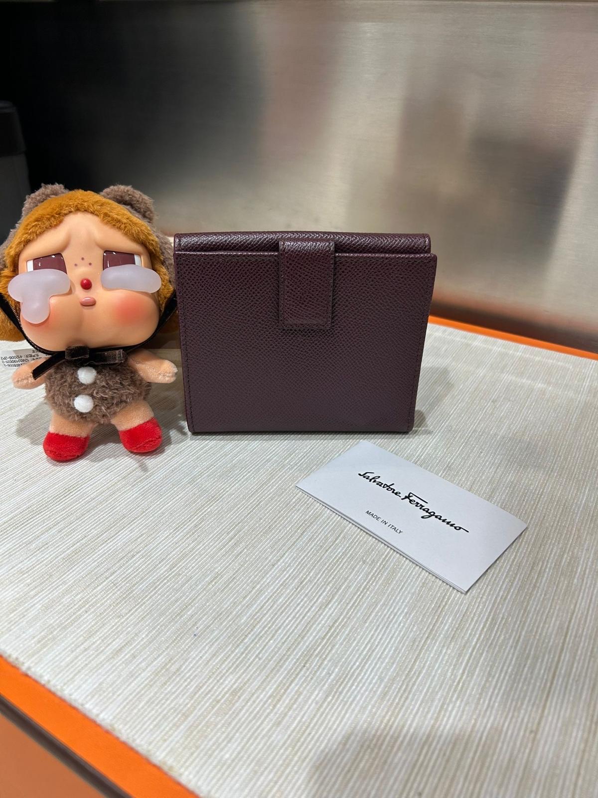 Salvatore Ferragamo Short Wallet 100%Authentic, Unused