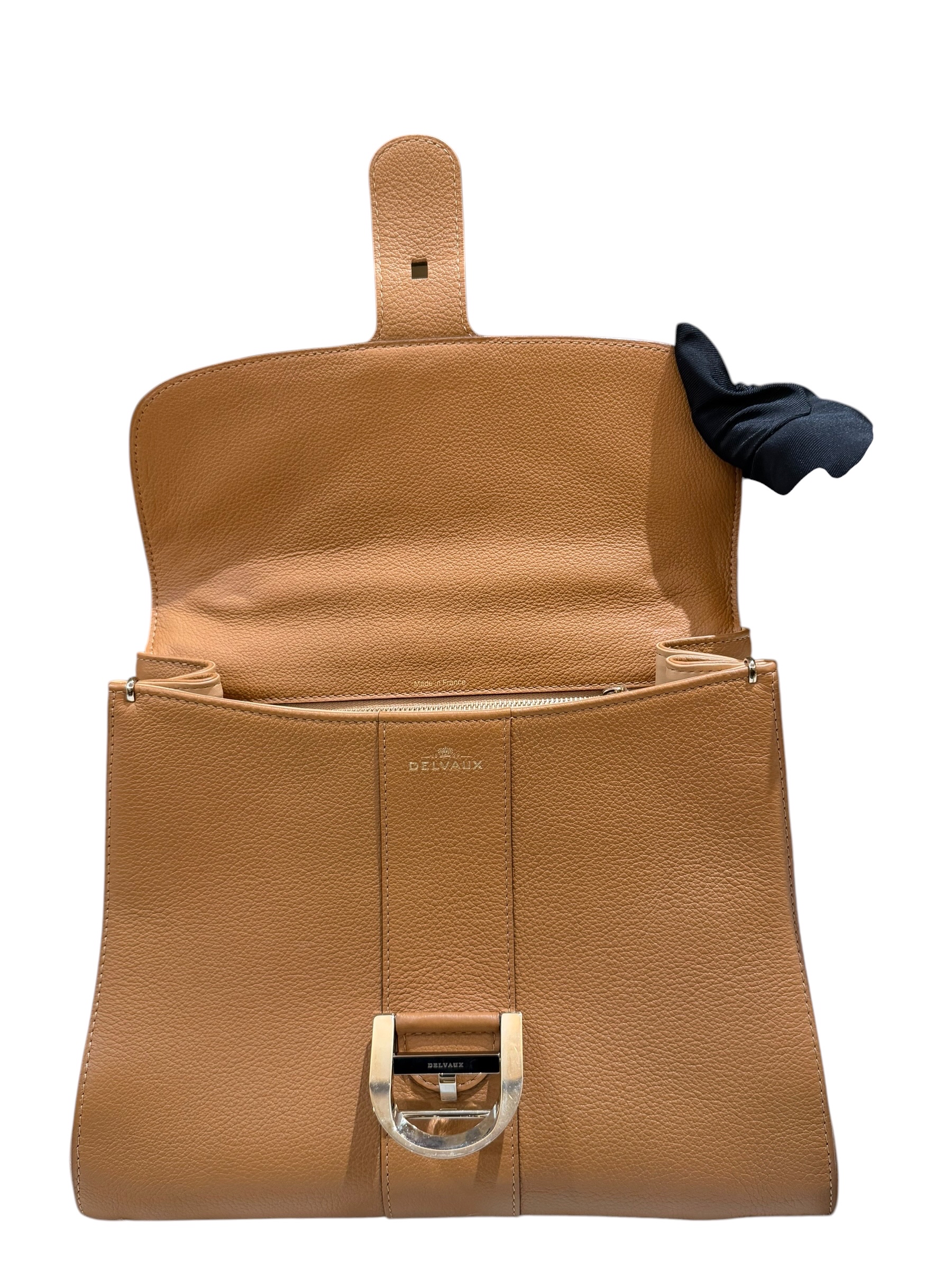 Pre-Owned DELVAUX Brillant / Product Code: 070303