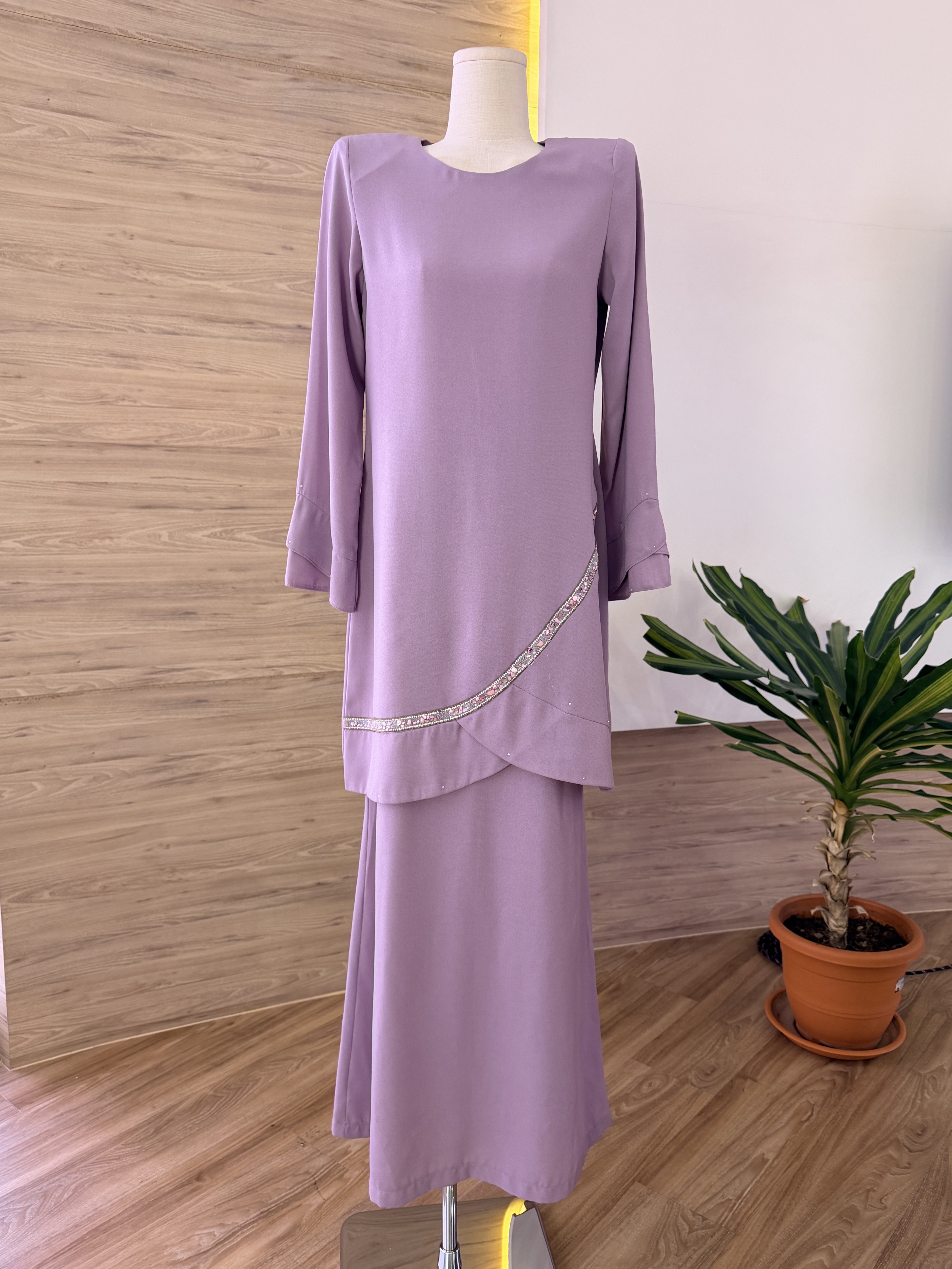 Safiya Kurung Set Wear