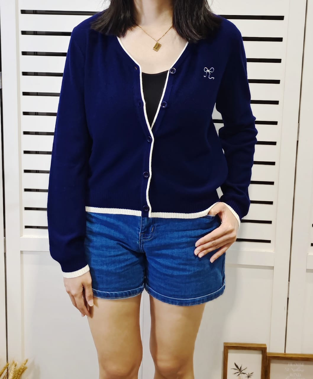S2042 Knitted V Neck Cardigan