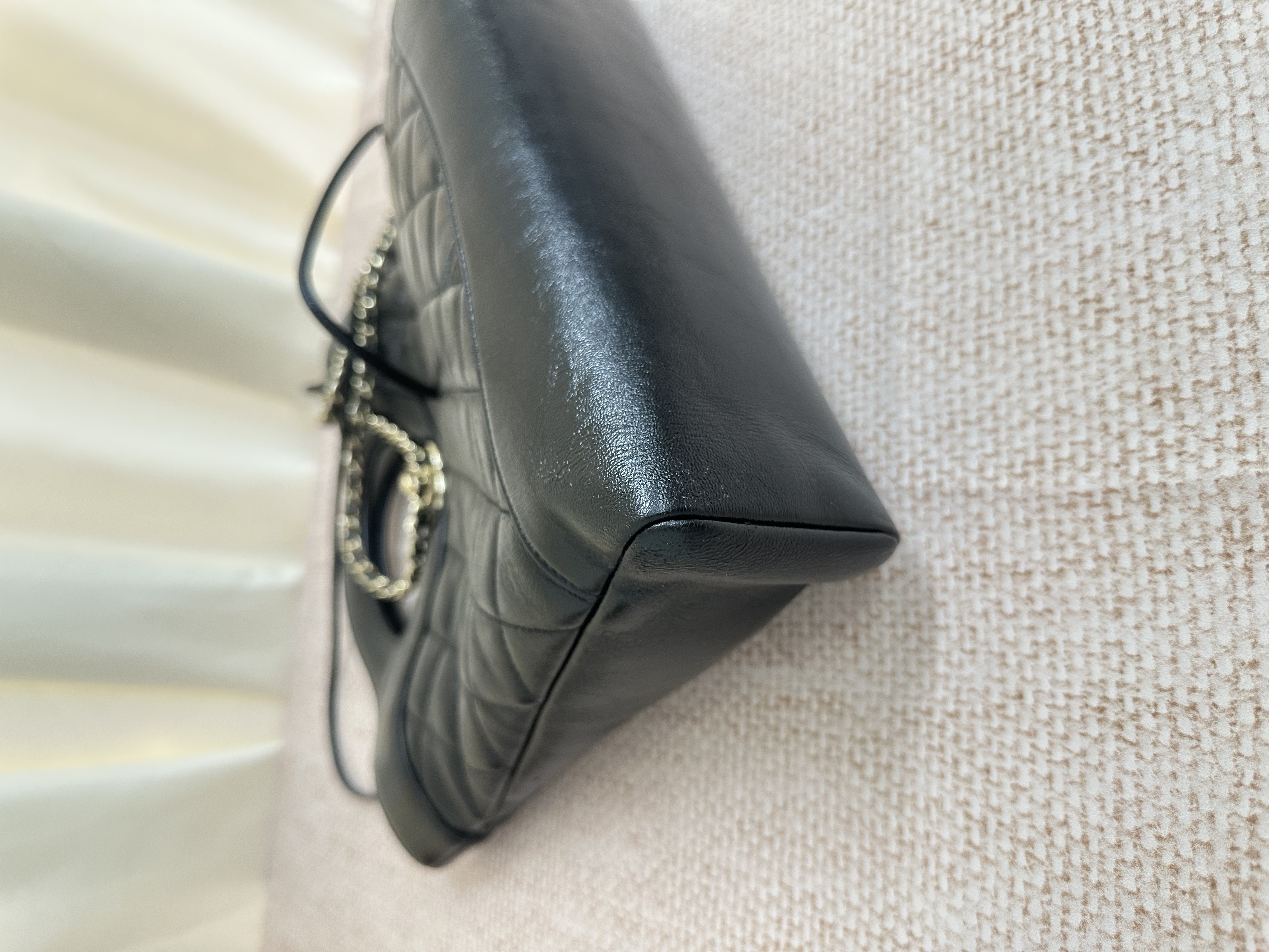 Pre-owned Chanel 31 Bag/ Product Code: 26041601