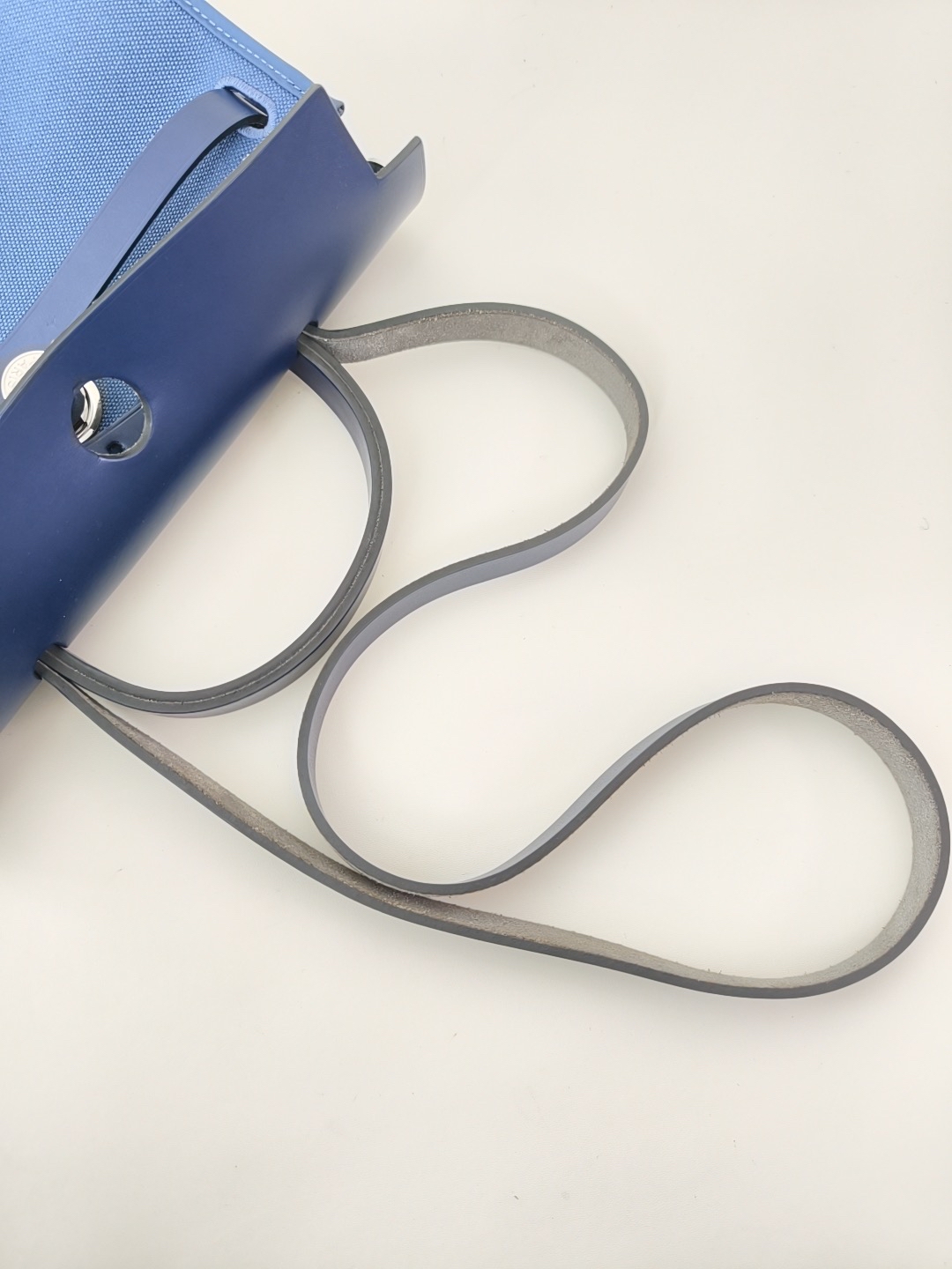 【預訂貨品】Hermes  herbag 31藍色 C刻