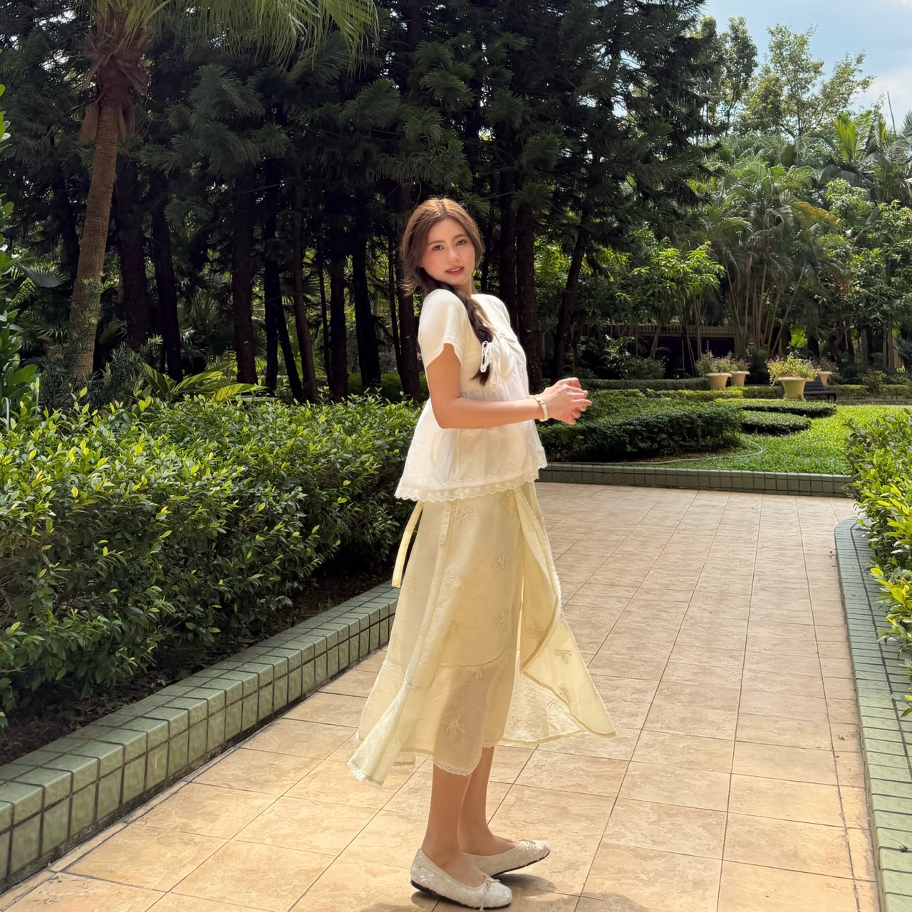 #HANNA-made# Embroidered Butterfly Knot Skirt
