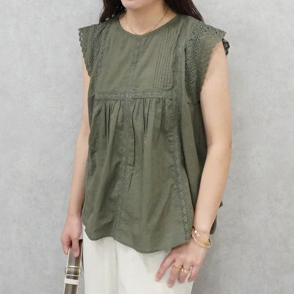 蕾絲拼接無袖上衣